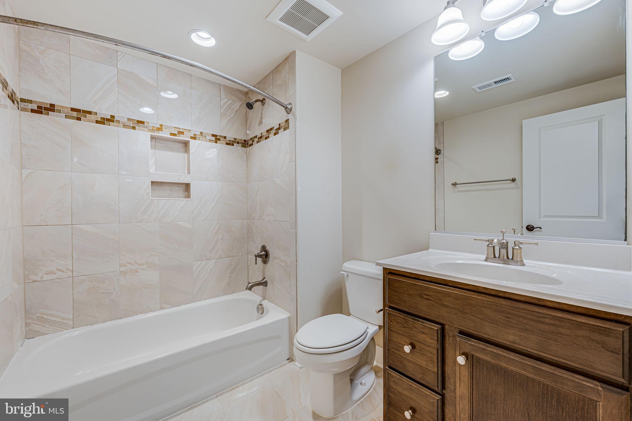 PIMMIT HILLS - Residential