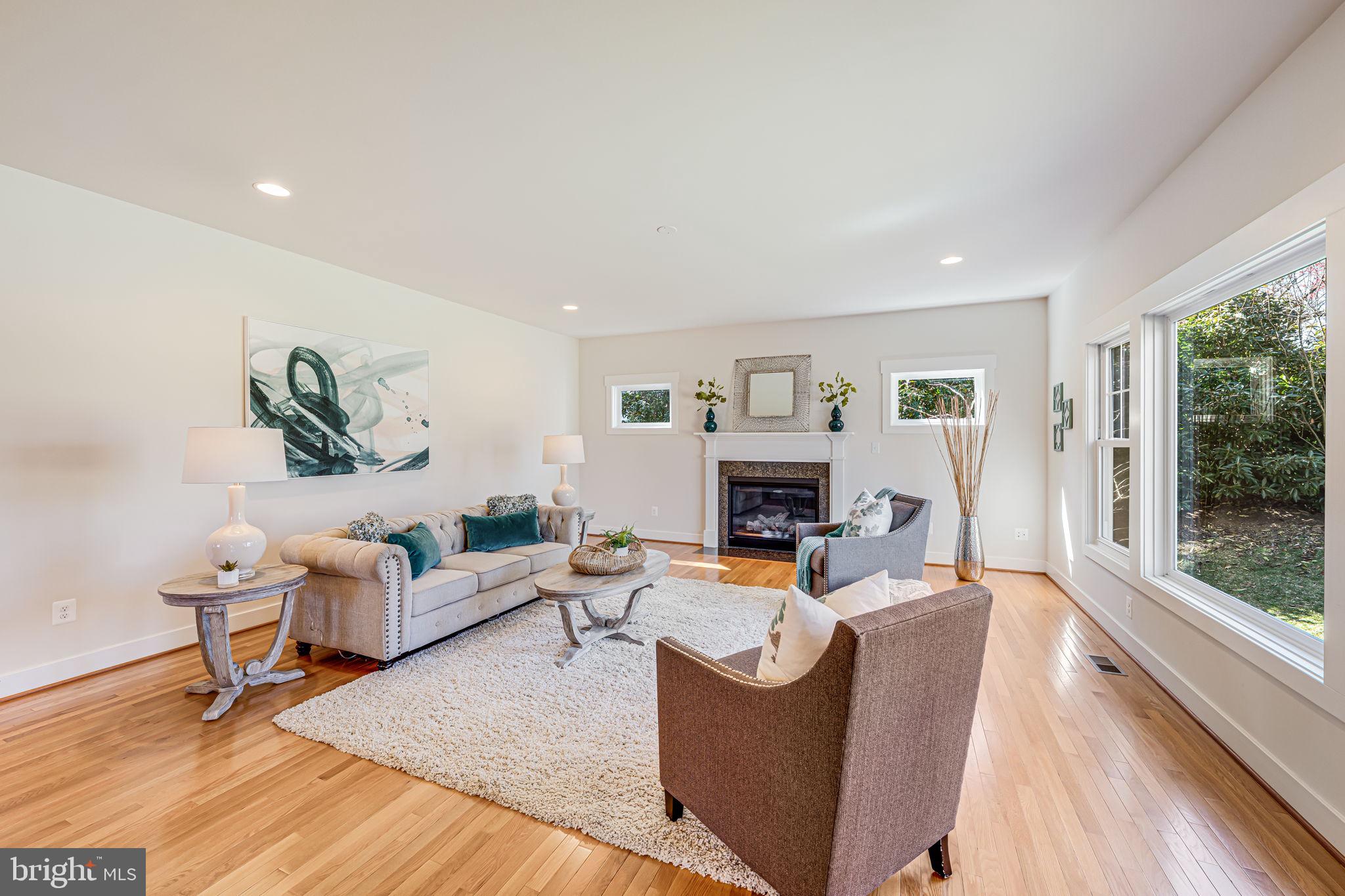 PIMMIT HILLS - Residential