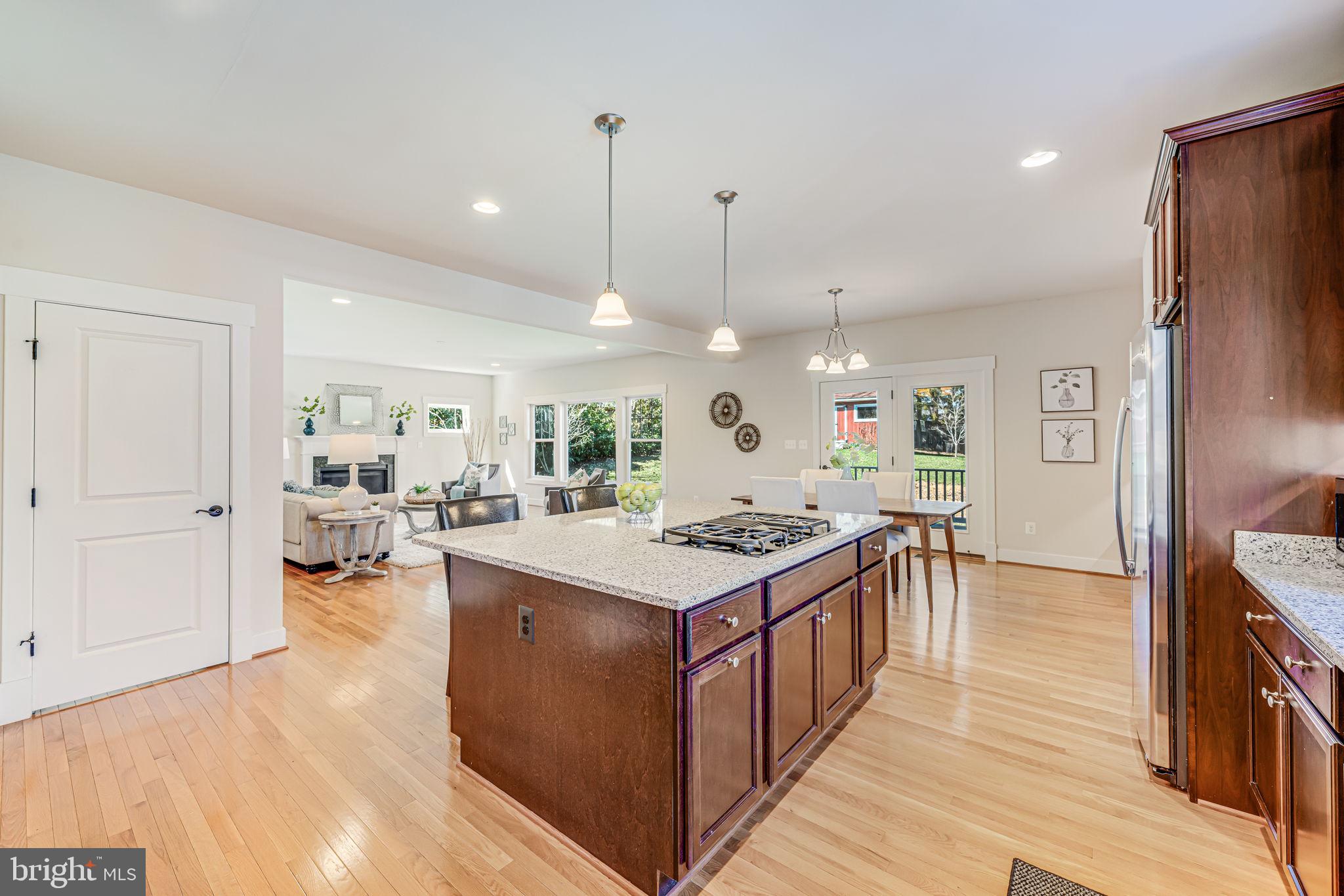 PIMMIT HILLS - Residential