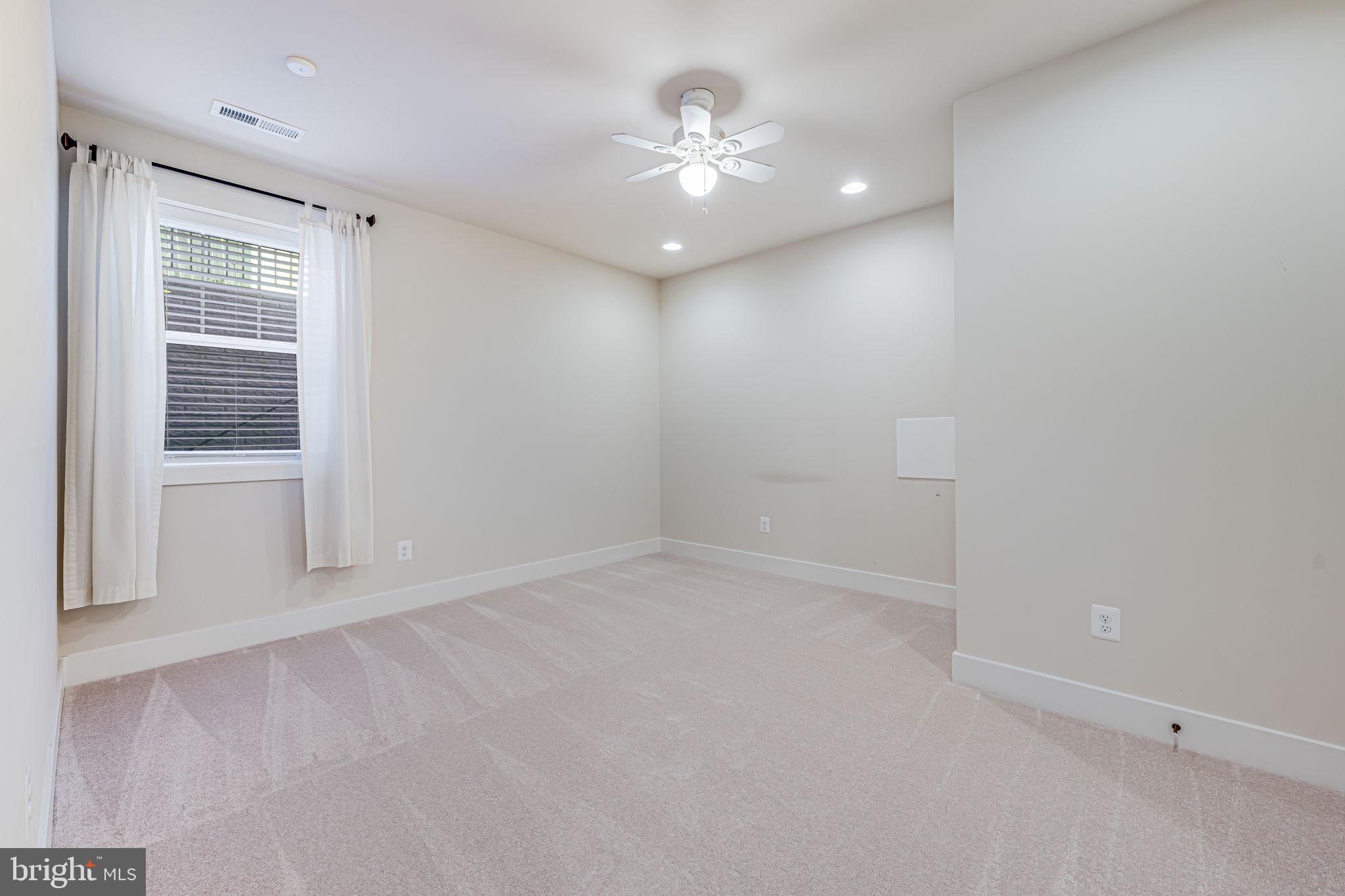 PIMMIT HILLS - Residential