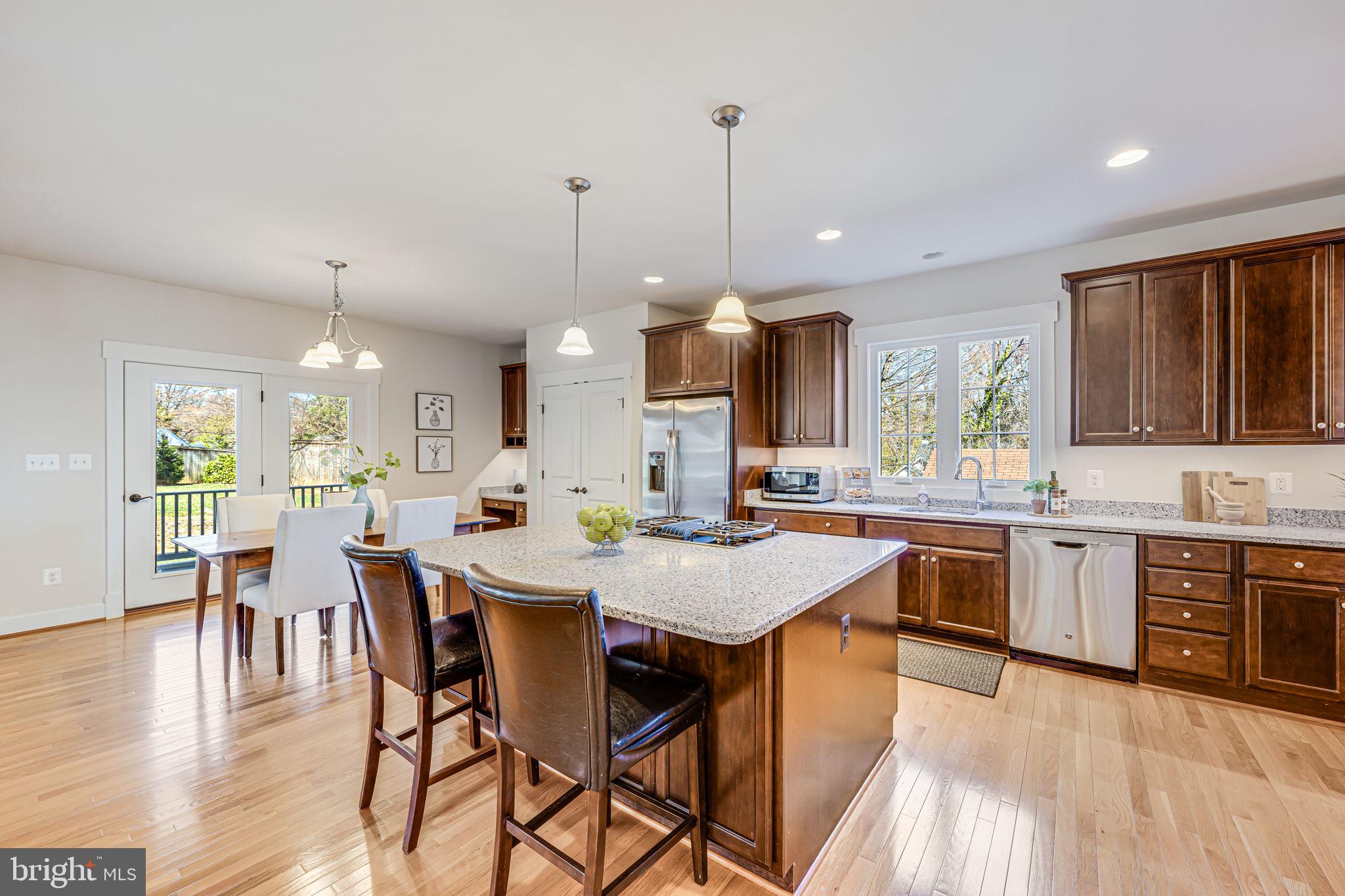 PIMMIT HILLS - Residential