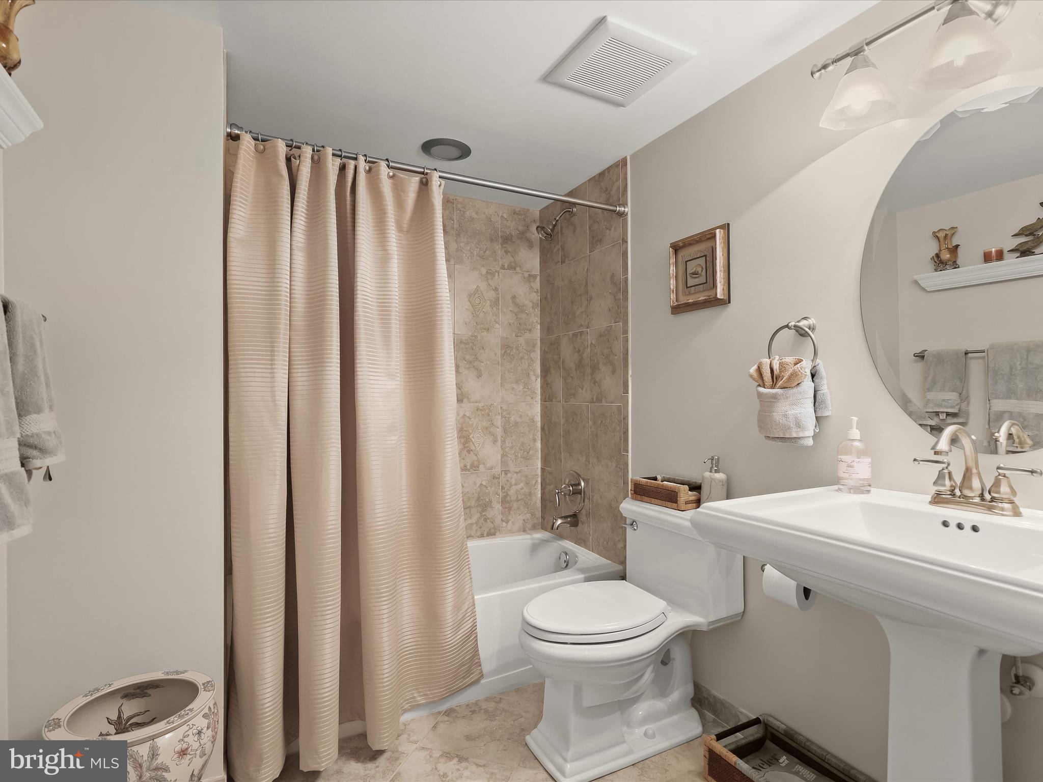 HARBOUR GLEN - Residential