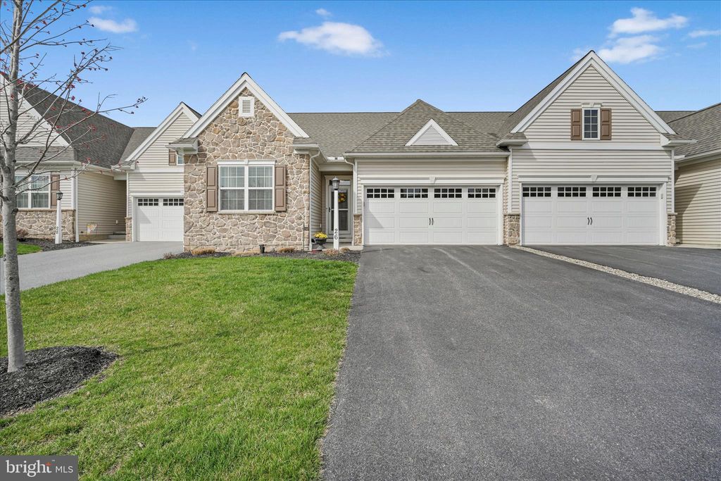 Photo of 26 Midway Farms Ln, LANCASTER, PA 17602 (MLS # PALA2085258)