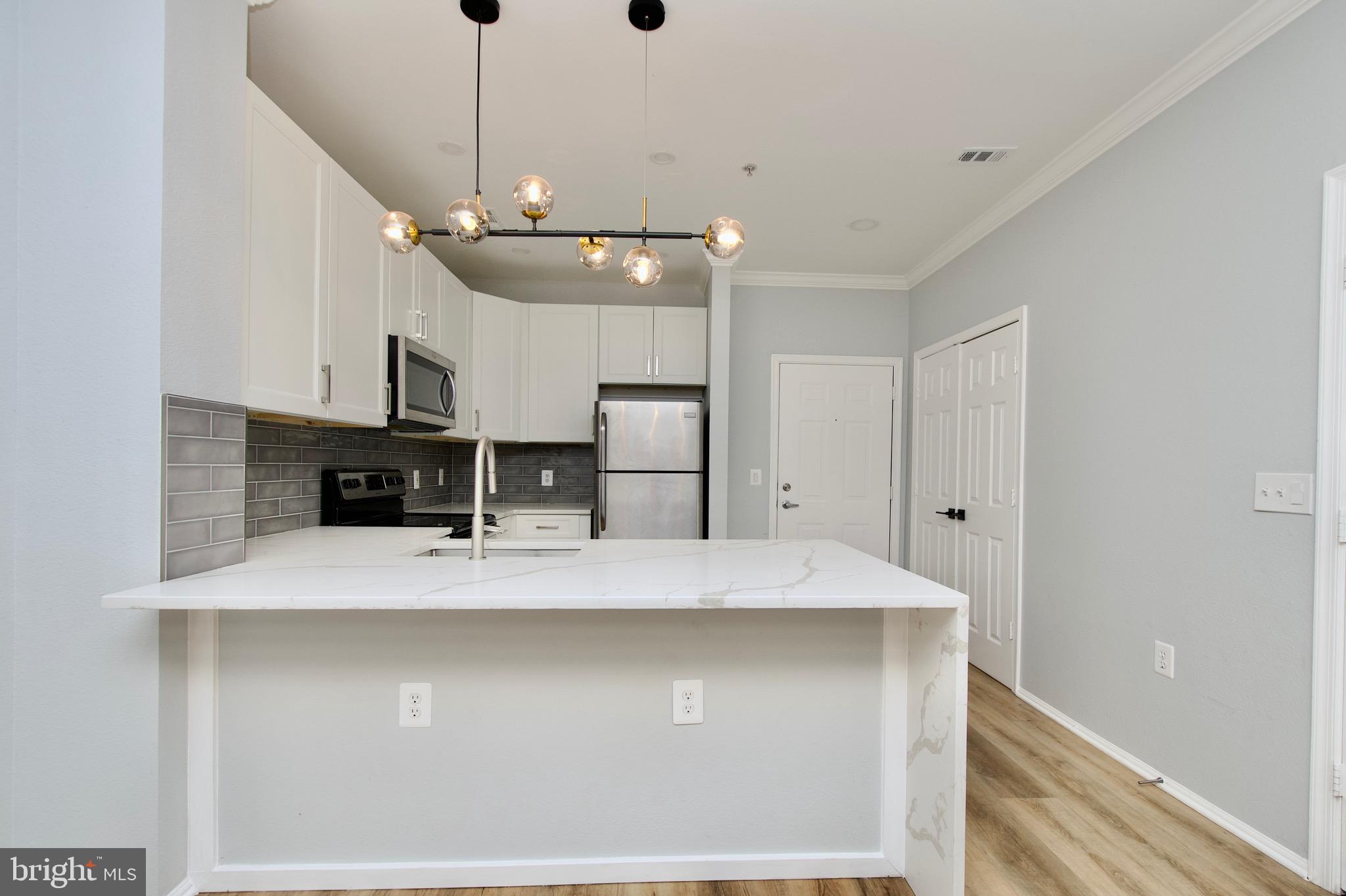 HIGH POINTE AT JEFFERSON - Residential