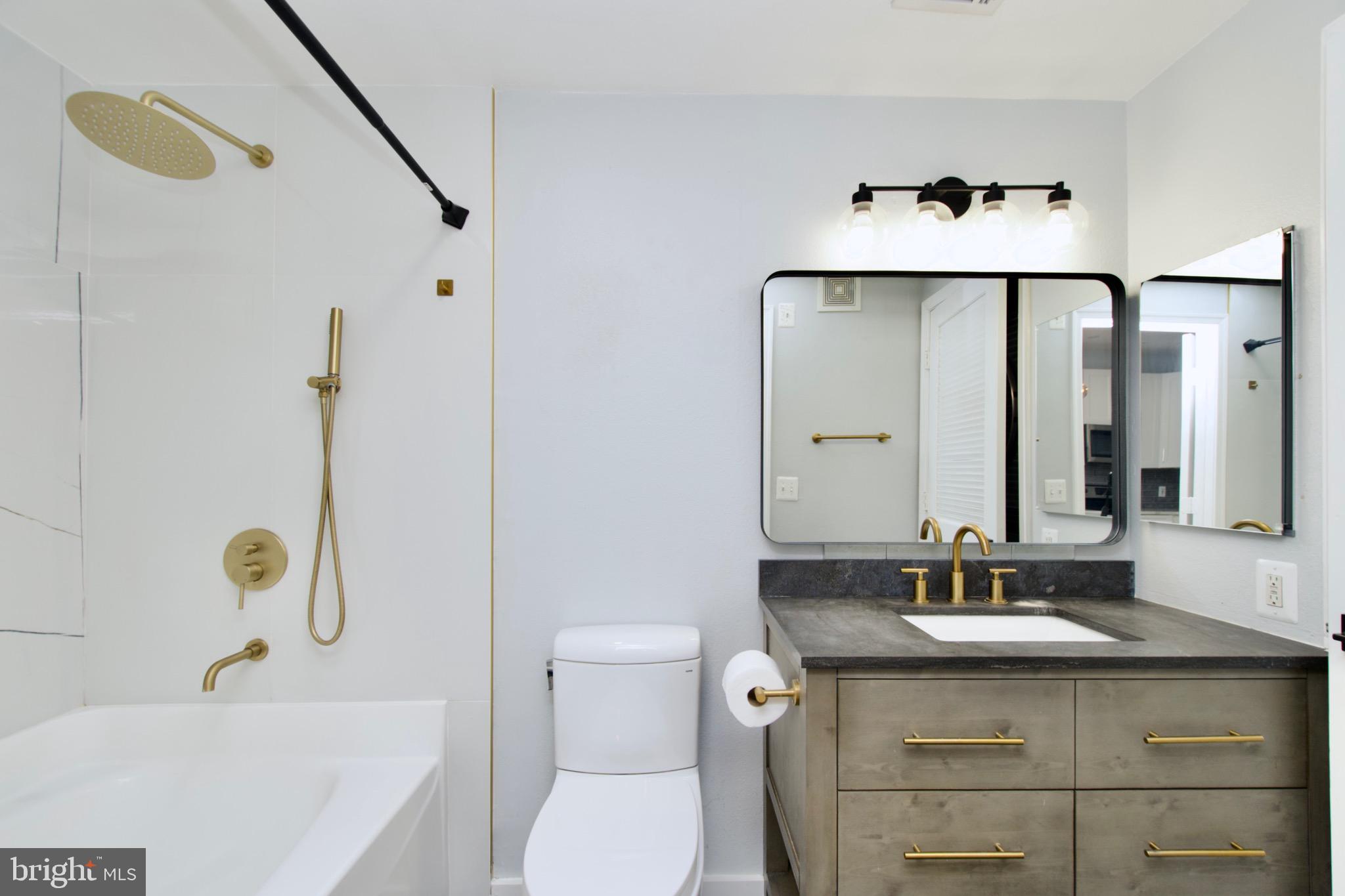 HIGH POINTE AT JEFFERSON - Residential