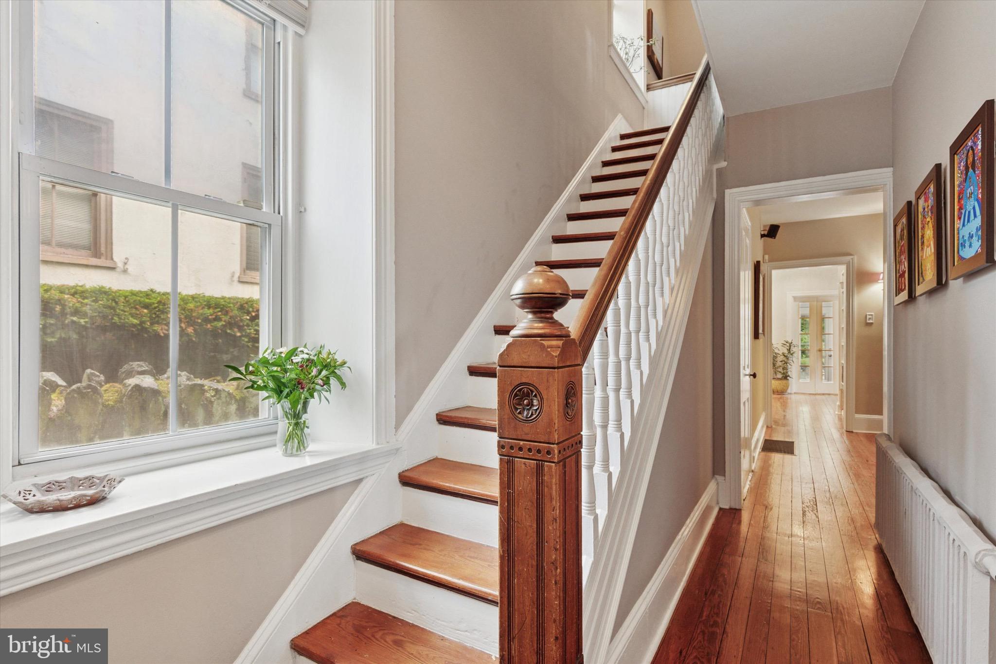 CHESTNUT HILL - Residential