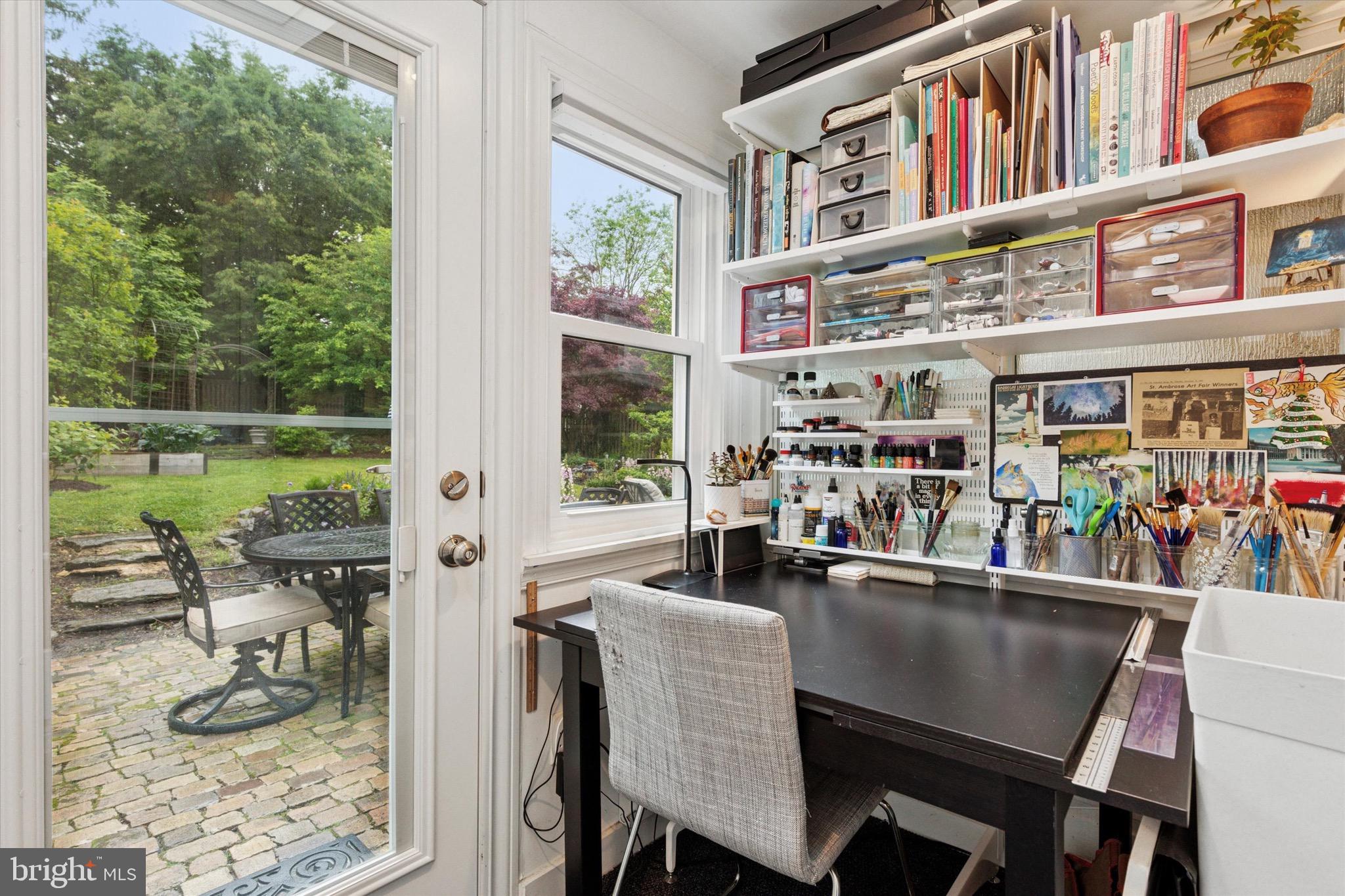 CHESTNUT HILL - Residential