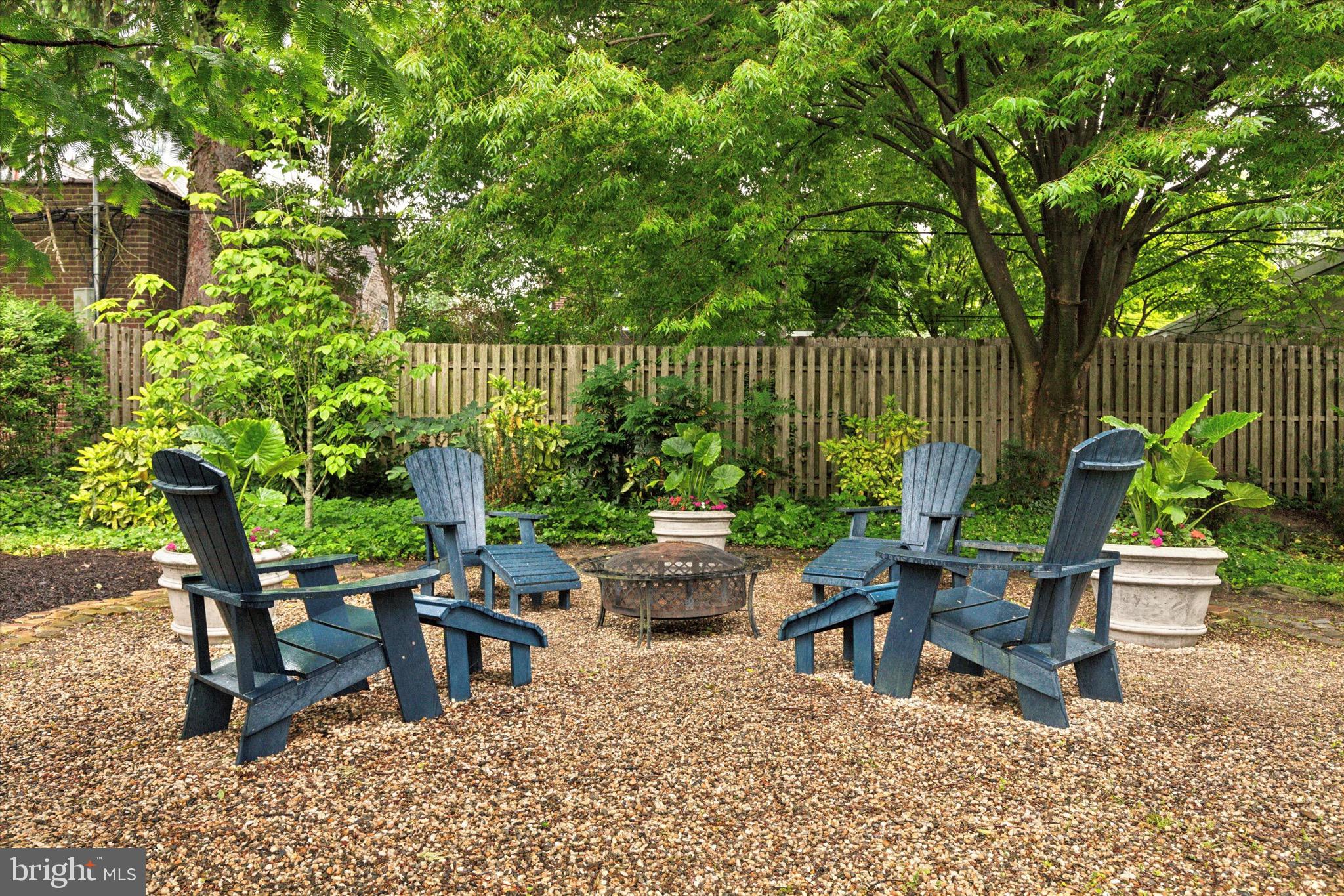 CHESTNUT HILL - Residential