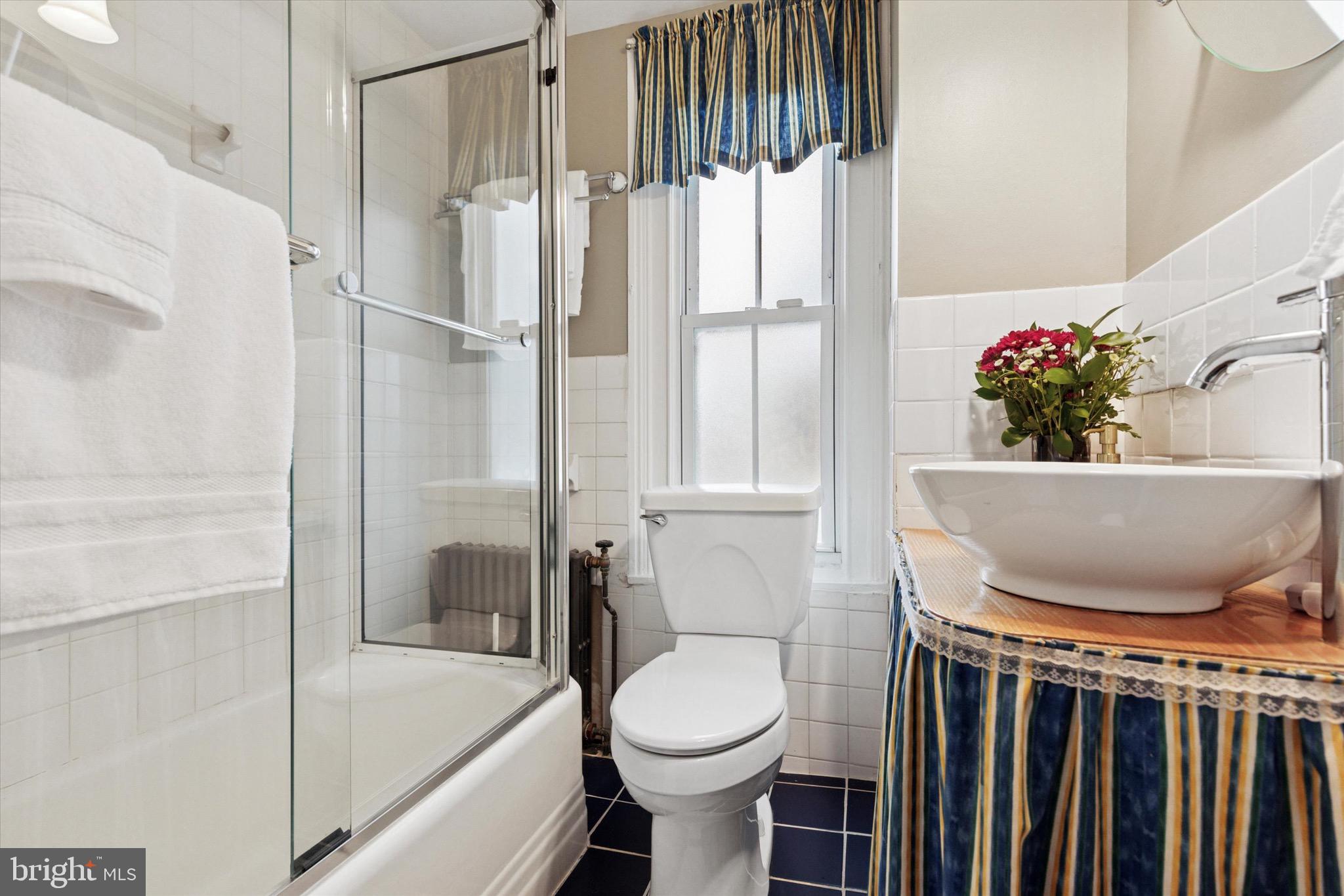 CHESTNUT HILL - Residential