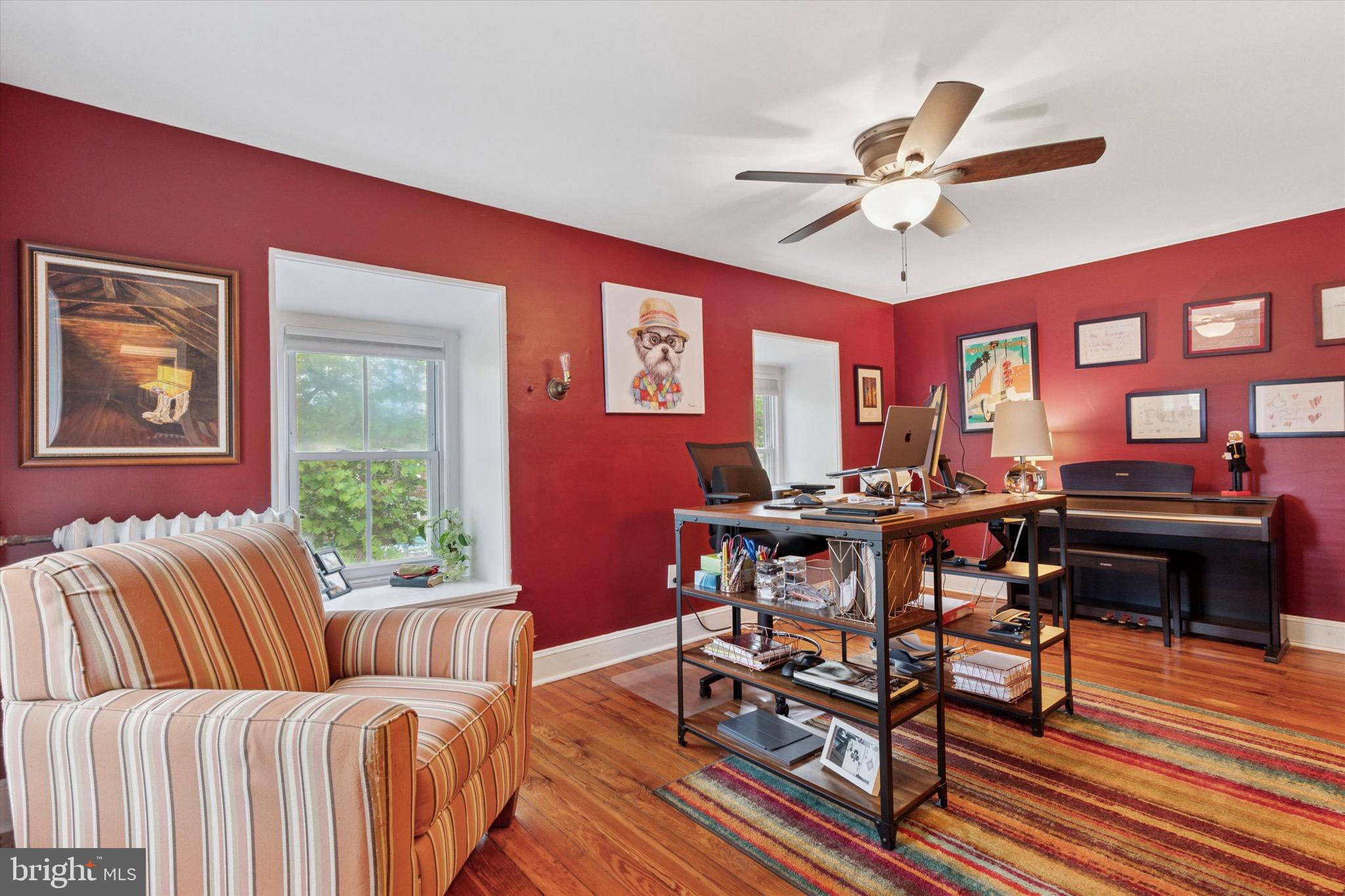 CHESTNUT HILL - Residential