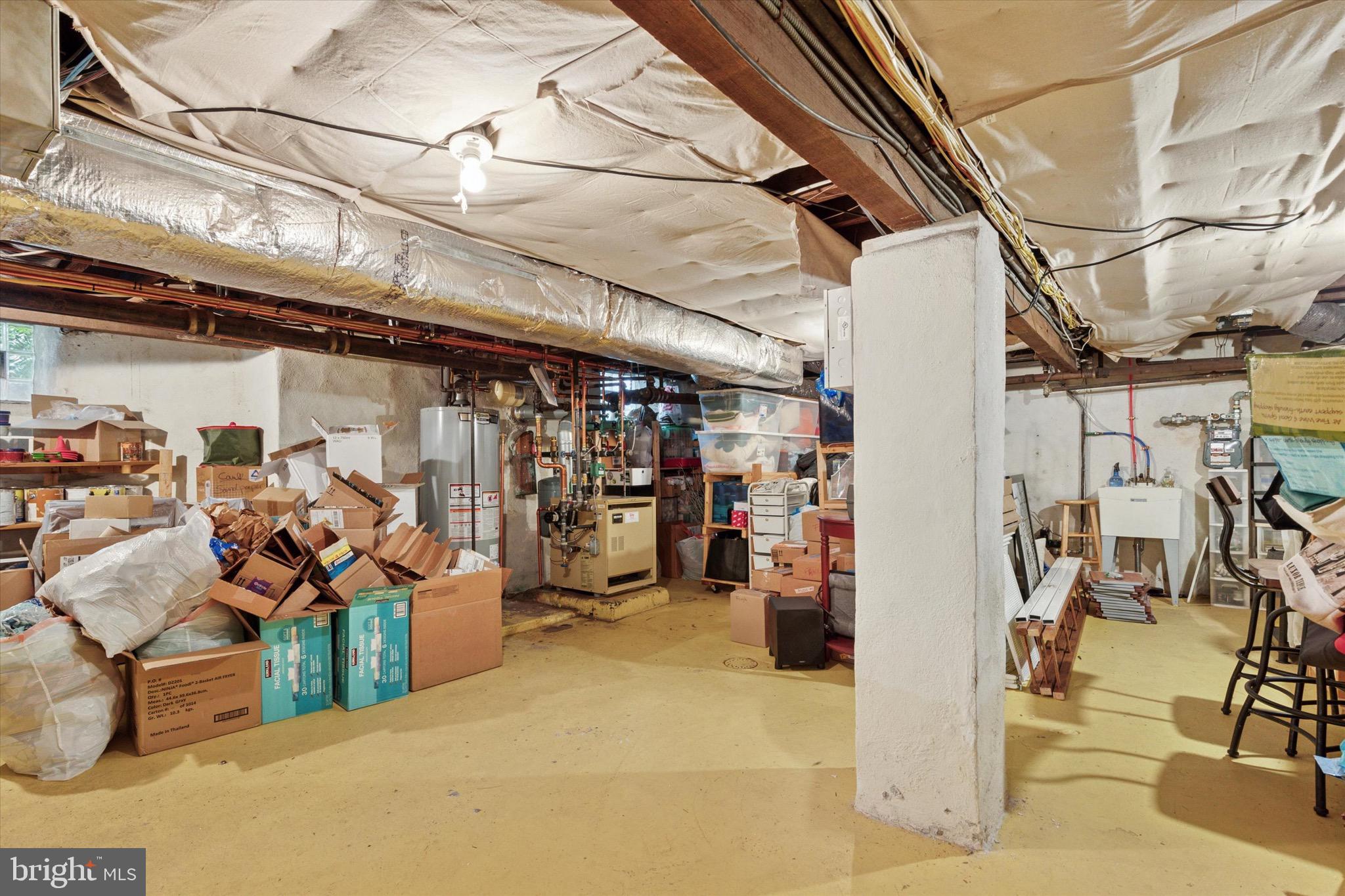 CHESTNUT HILL - Residential