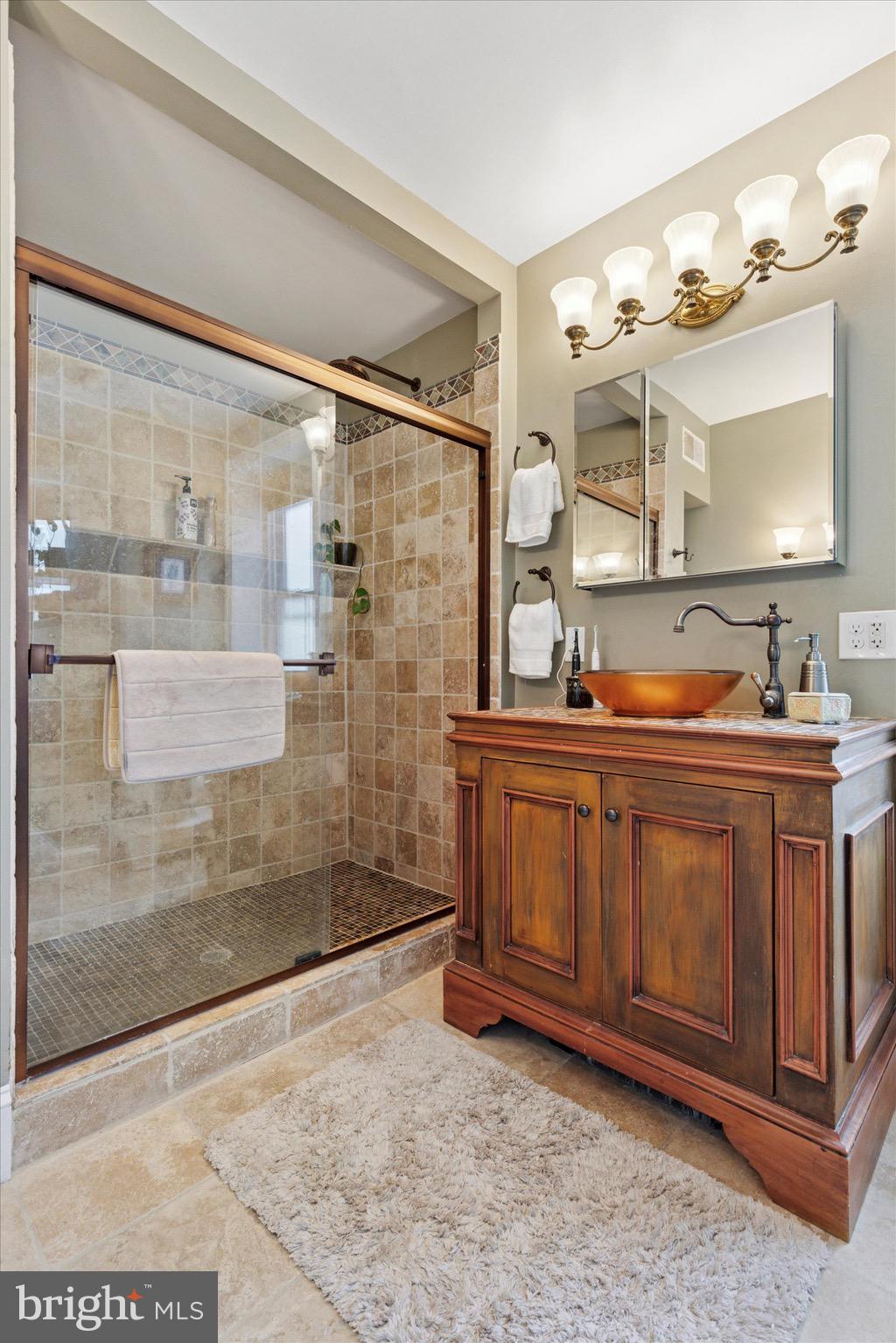 CHESTNUT HILL - Residential