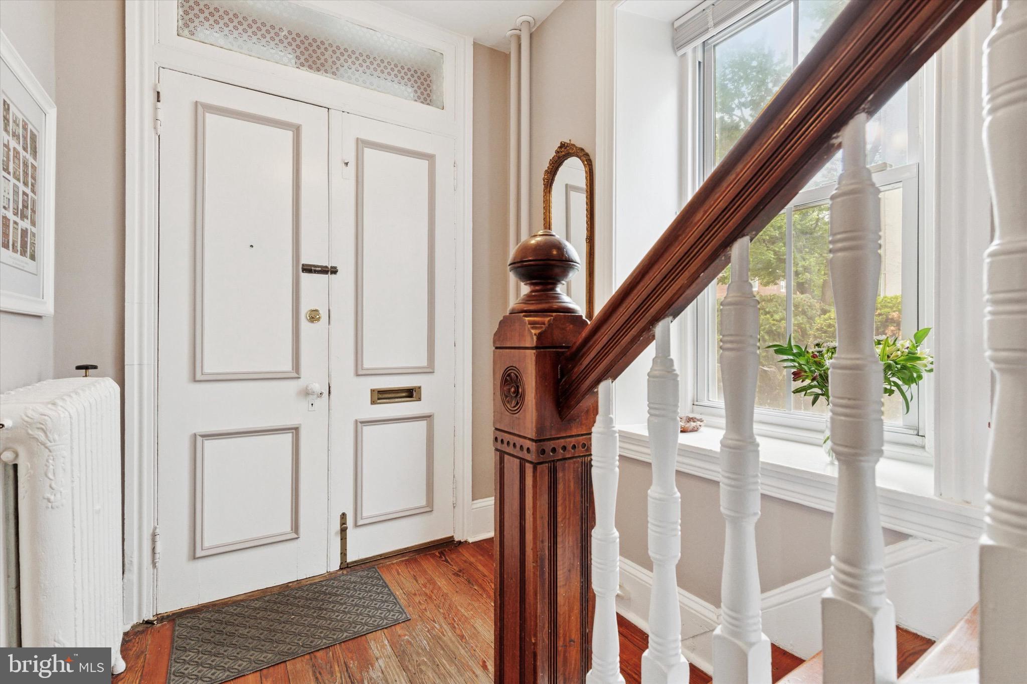 CHESTNUT HILL - Residential