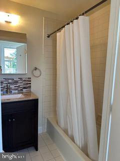 ARDMORE CROSSING - Residential Lease