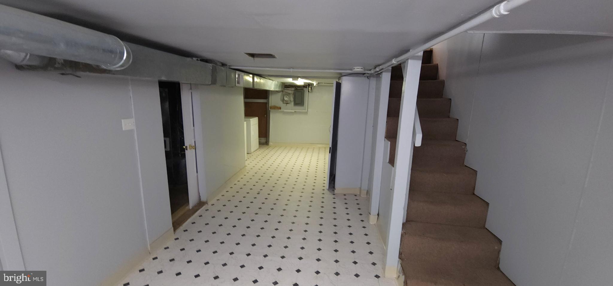 SAINT JOSEPHS - Residential Lease