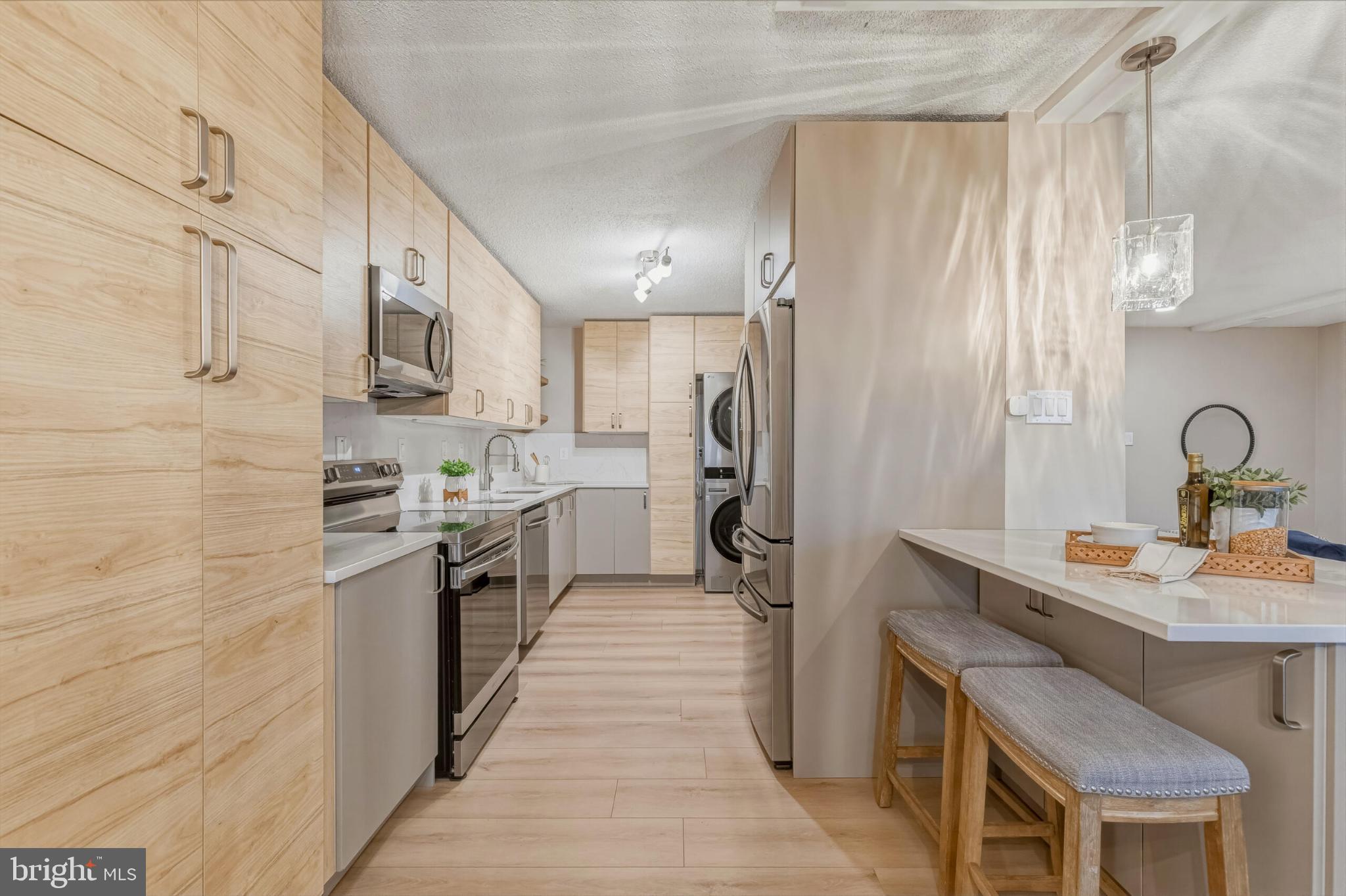 WATERGATE AT LANDMARK - Residential