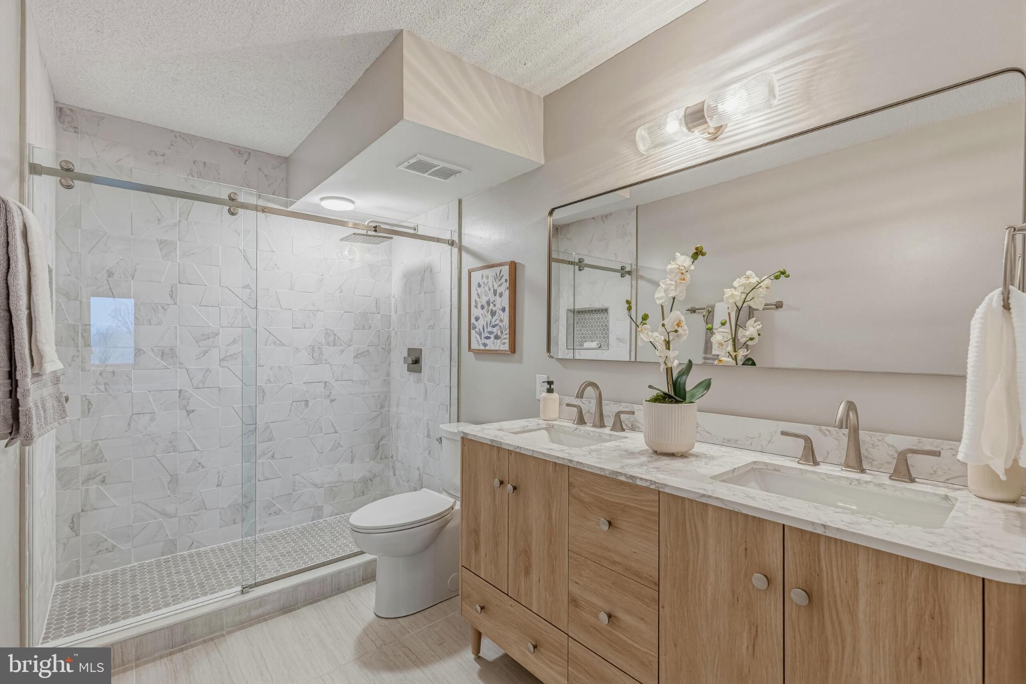 WATERGATE AT LANDMARK - Residential