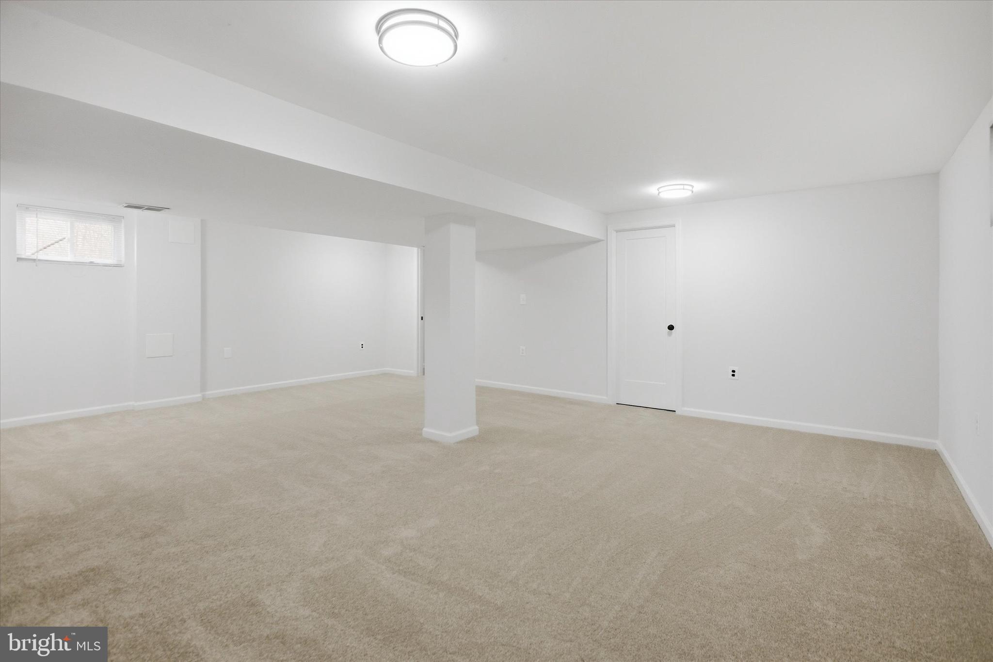 SUMMIT HALL - Residential