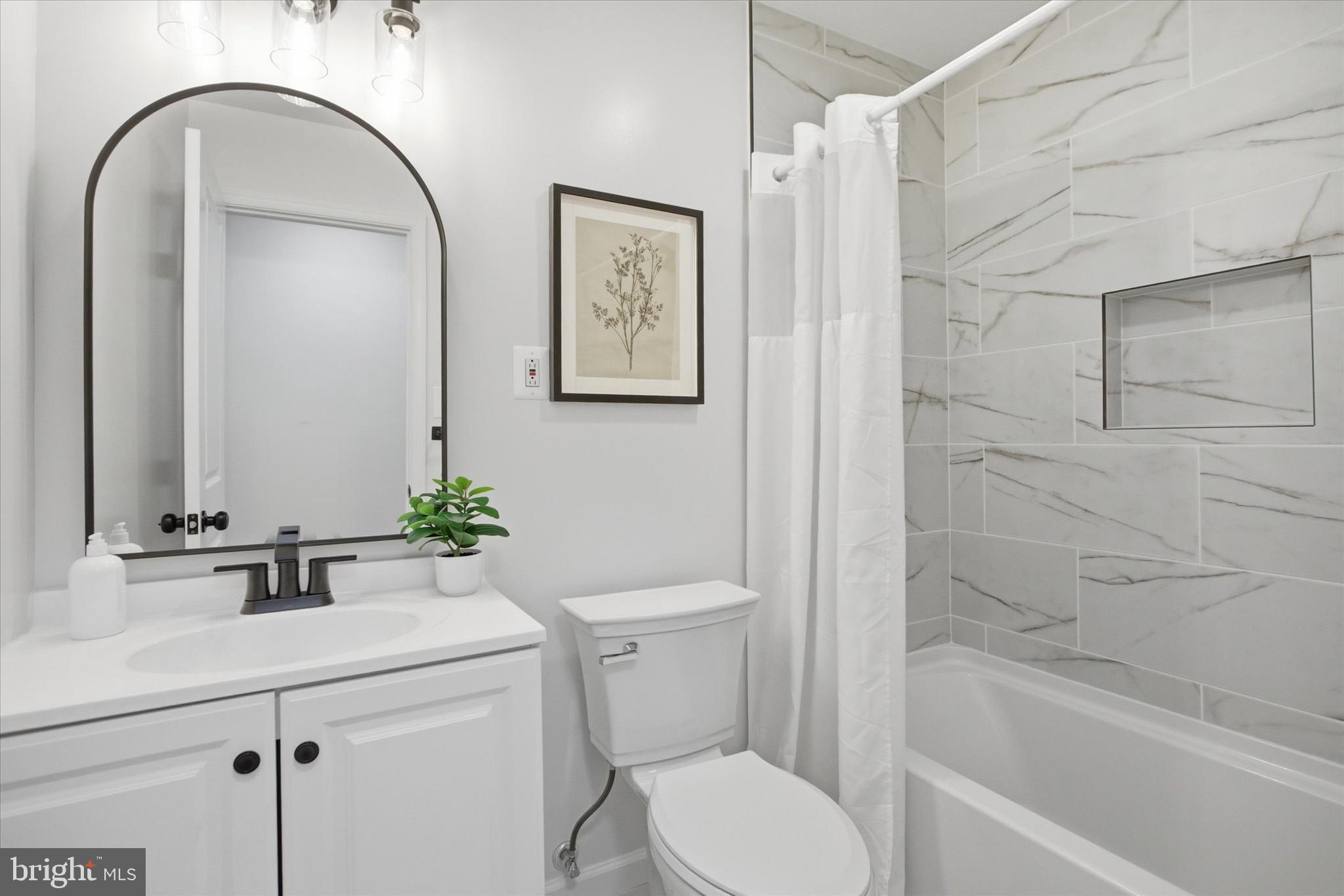 SUMMIT HALL - Residential