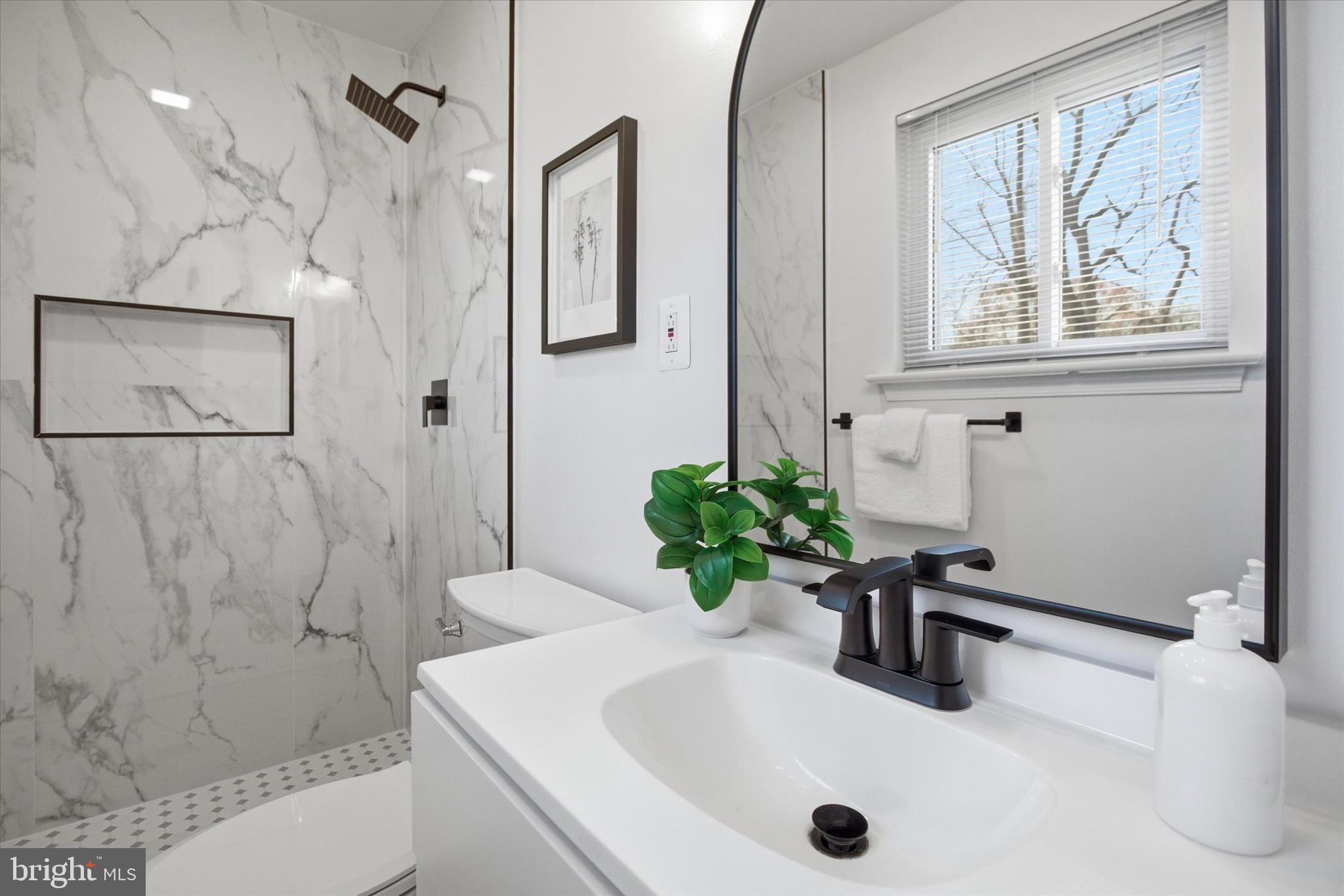 SUMMIT HALL - Residential