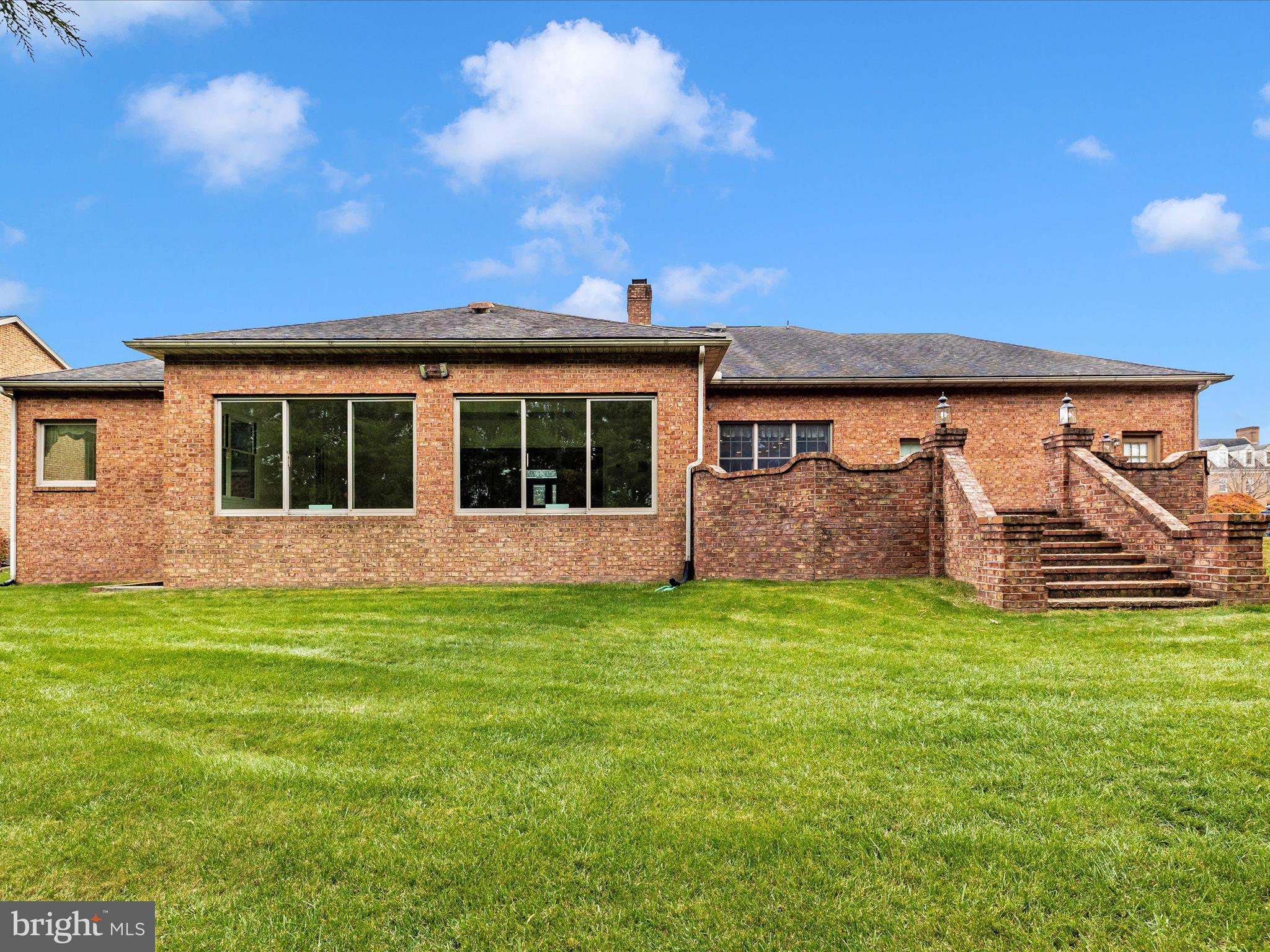 FOUNTAINHEAD MEADOWS - Residential