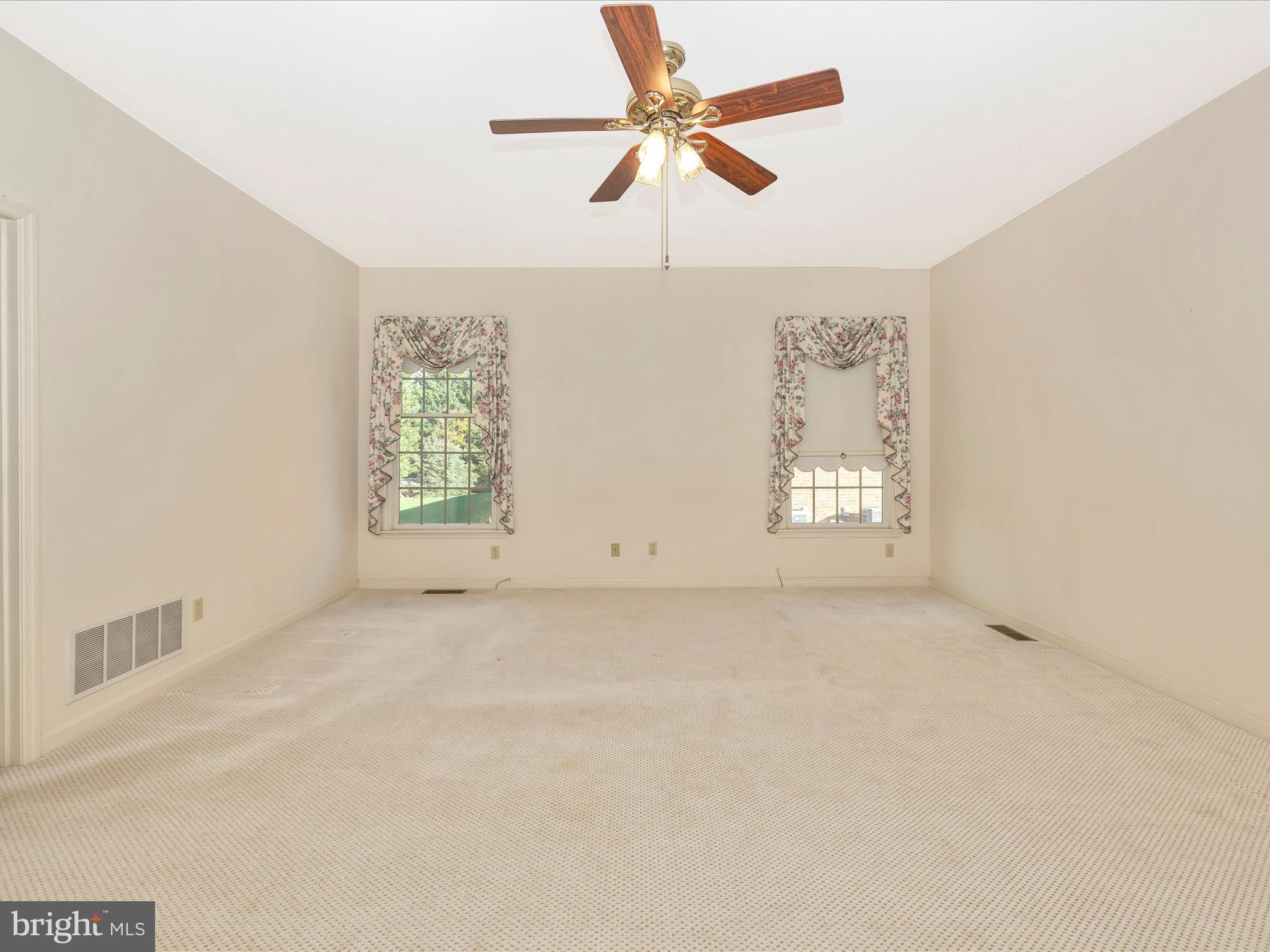 FOUNTAINHEAD MEADOWS - Residential