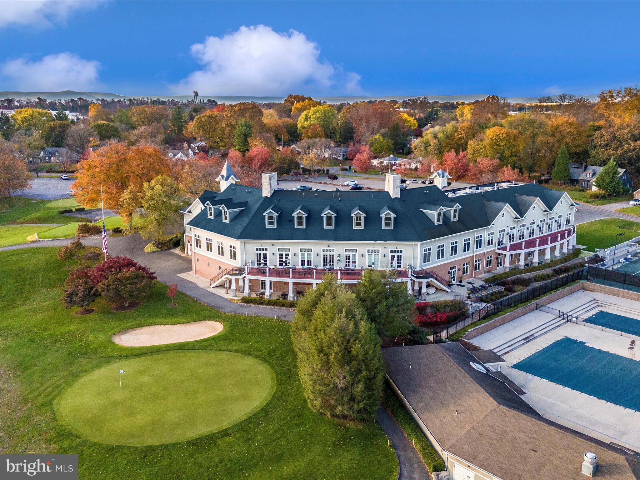 FOUNTAINHEAD MEADOWS - Residential