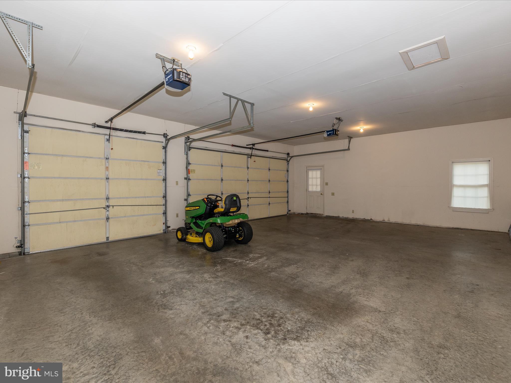 FOUNTAINHEAD MEADOWS - Residential