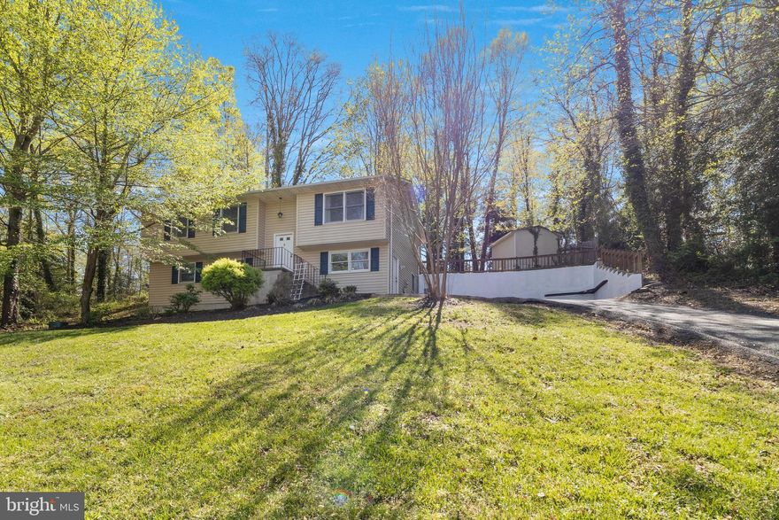 Welcome to your dream home in Sandgates, where waterside fun awaits nearby. This 3-bedroom, 2.5-bathroom haven features fresh carpet and paint throughout. The basement boasts a huge rec room and a finished workshop for all your tools and storage needs. Enjoy a lovely back deck and a fully fenced yard where privacy meets luxury.  Don't miss out on this opportunity for comfortable living in a sought-after neighborhood and fun filled location. Schedule a showing today!