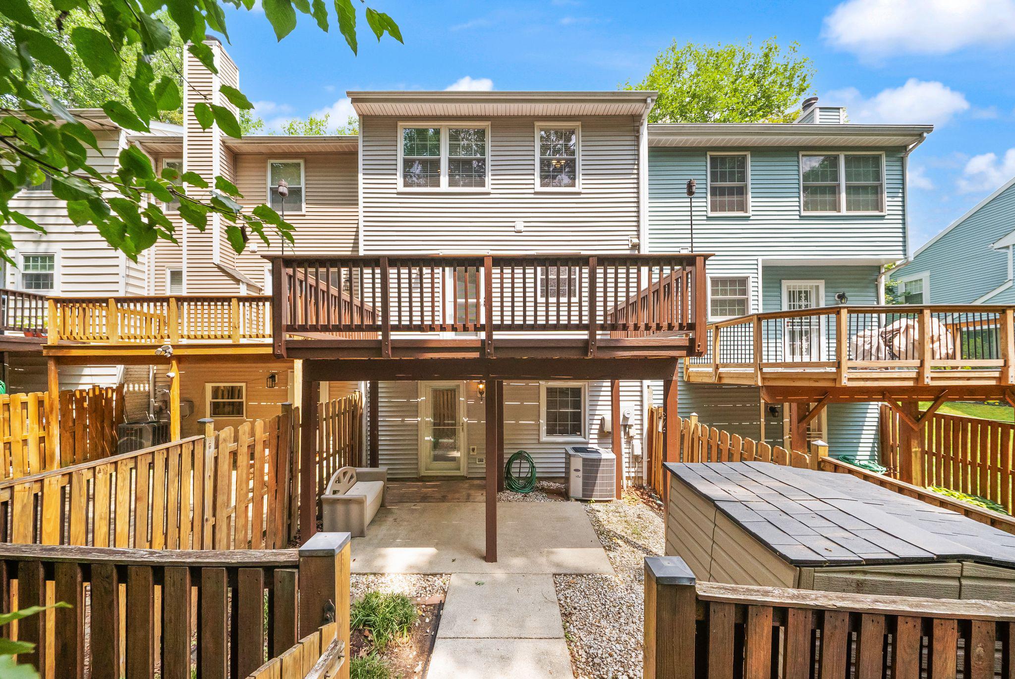 15325 WATERS EDGE COURT