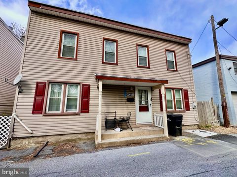 Homes For Sale - 329 E Scull Street<br/> Lebanon County, LEBANON, PA 17046