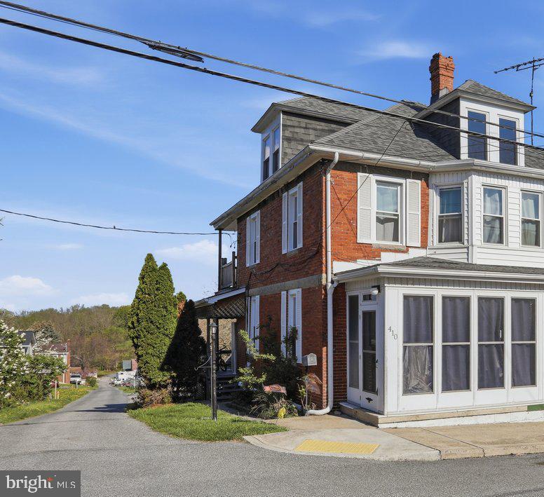 WAYNESBORO - Residential