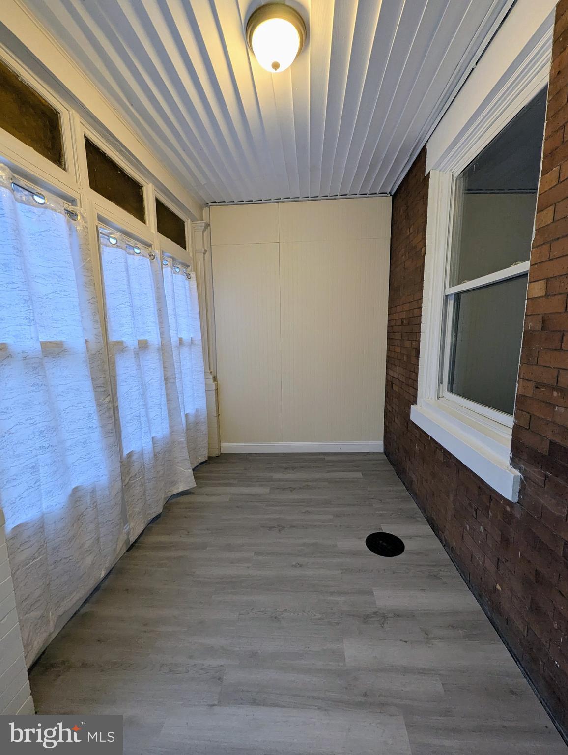 1549 N WANAMAKER STREET