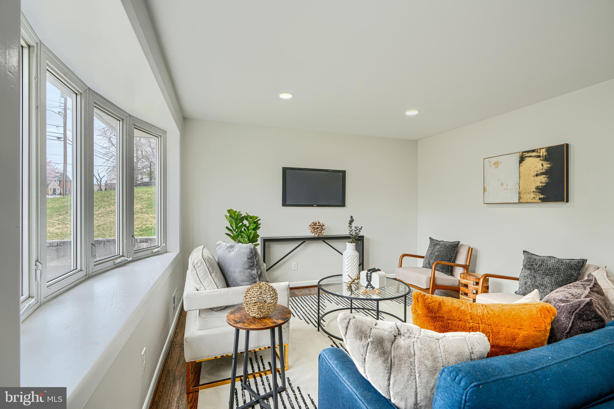 COUNTY SIDE - Residential