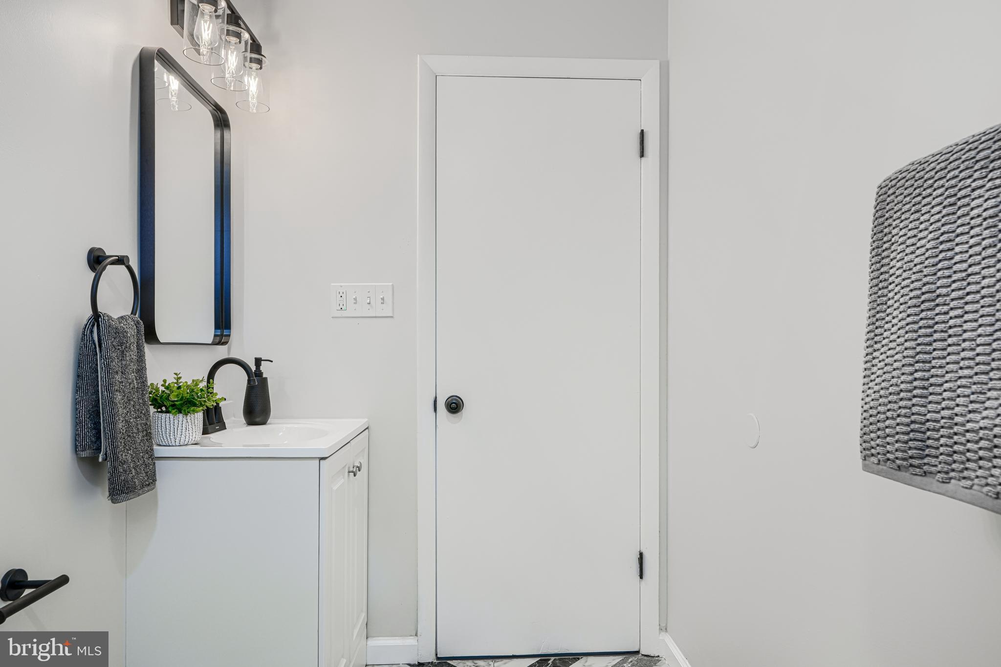 COUNTY SIDE - Residential