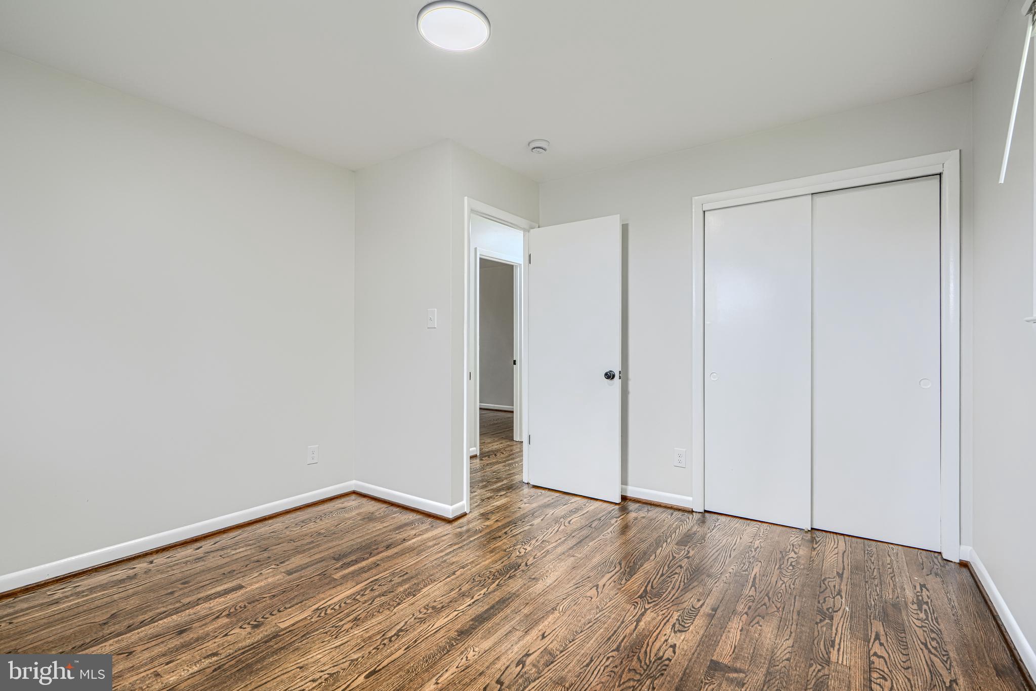 COUNTY SIDE - Residential