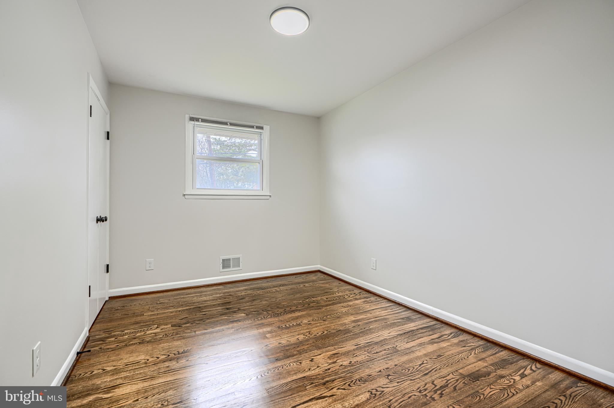 COUNTY SIDE - Residential