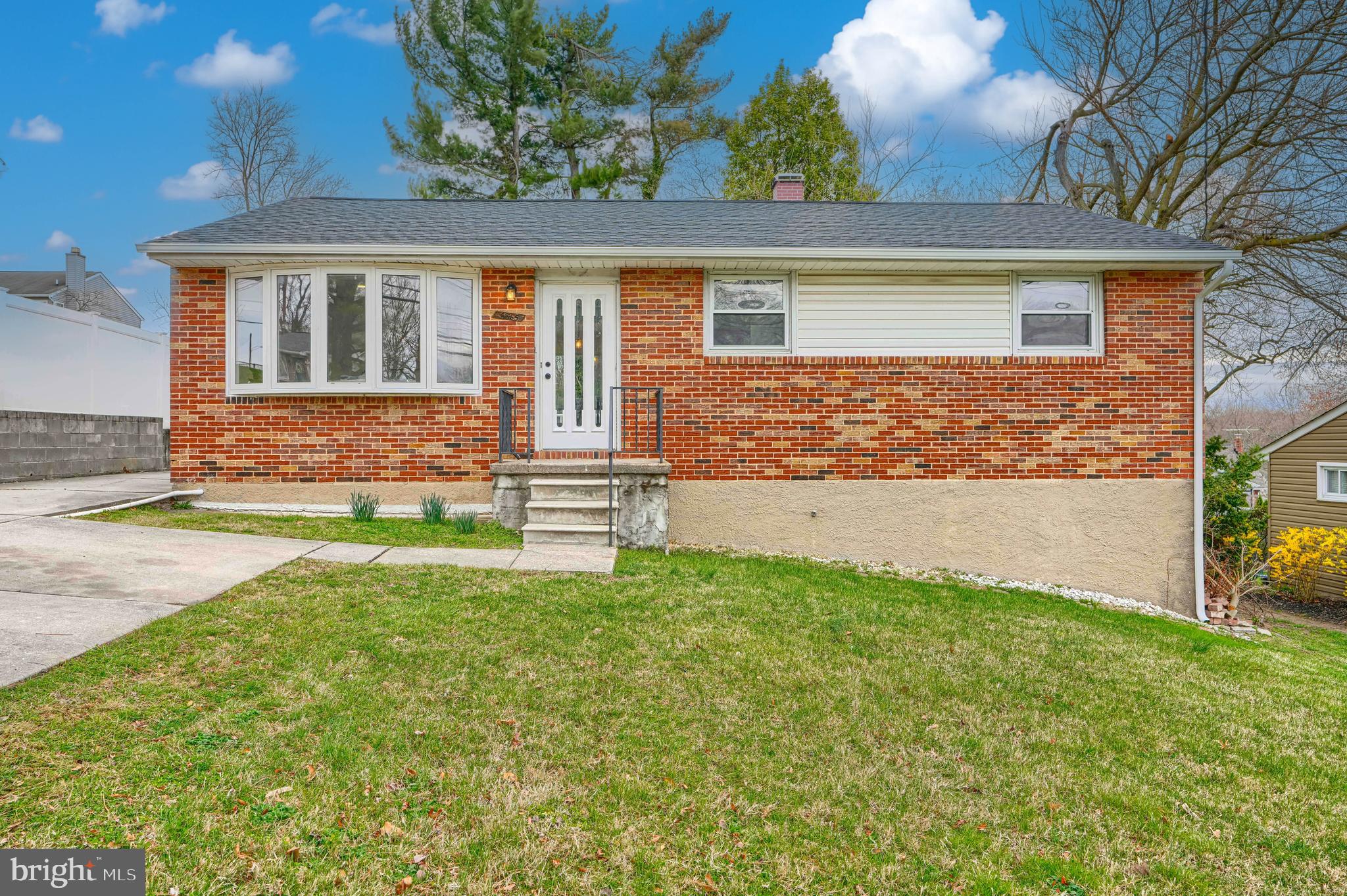 5845 WESTWOOD AVENUE