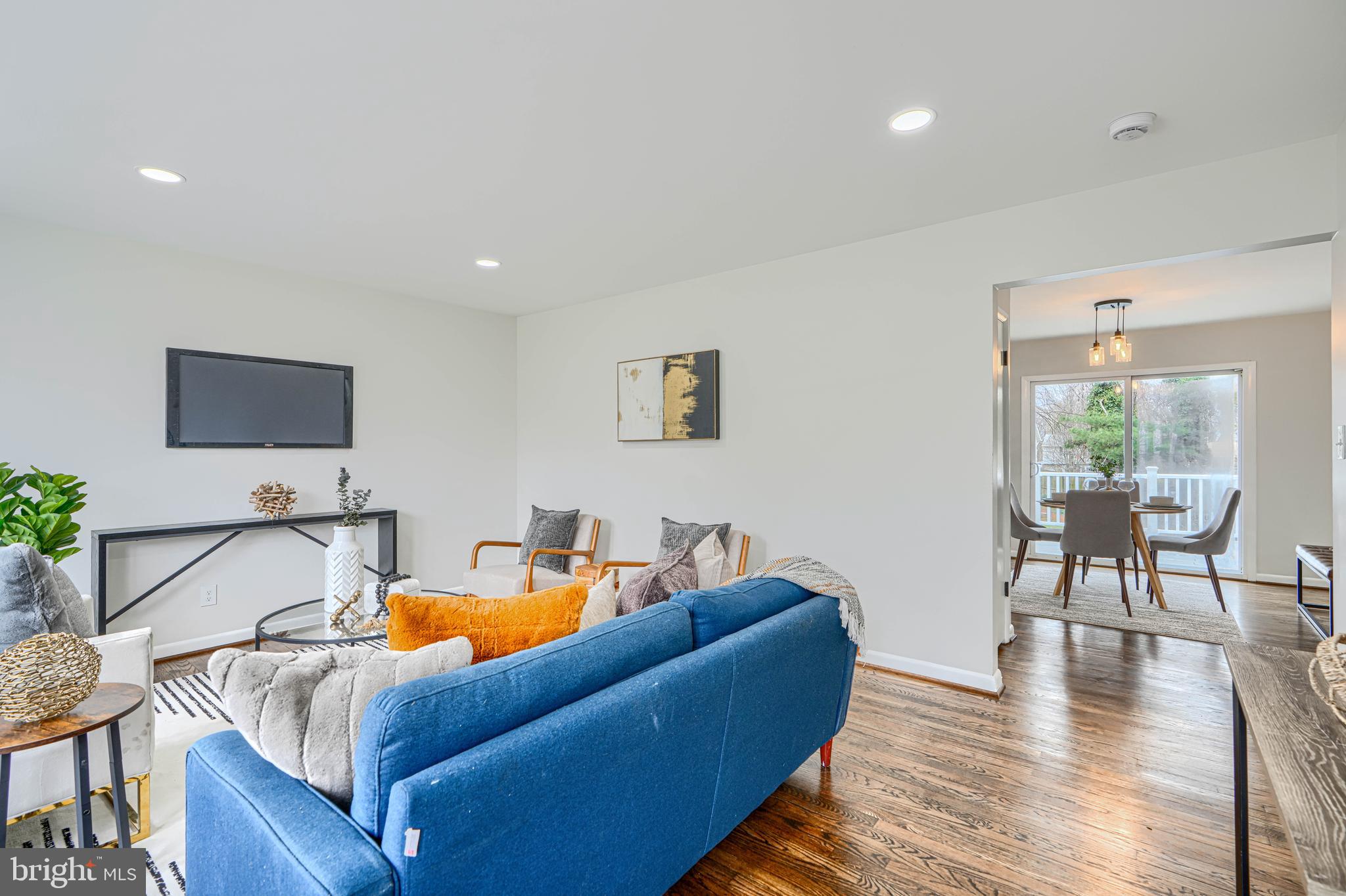 COUNTY SIDE - Residential