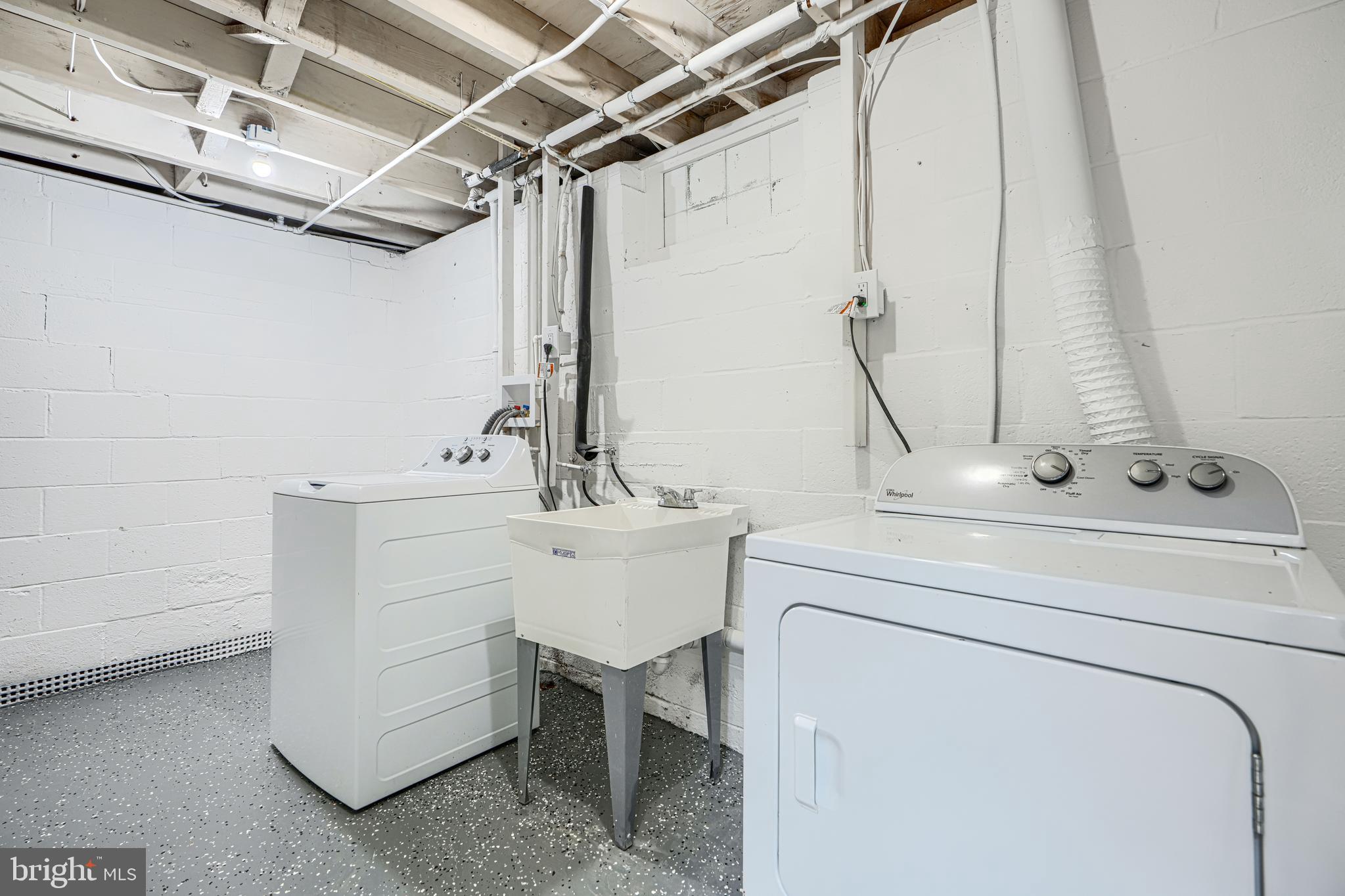 COUNTY SIDE - Residential