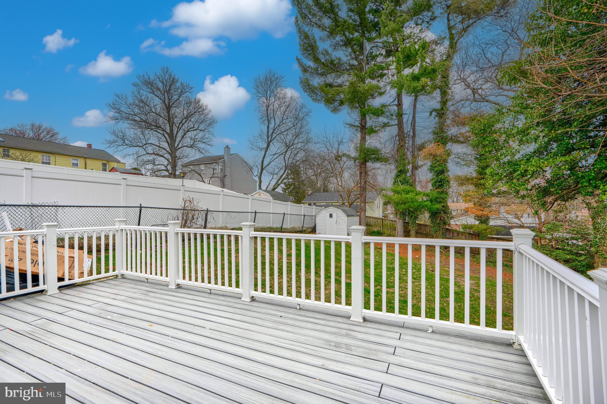 COUNTY SIDE - Residential