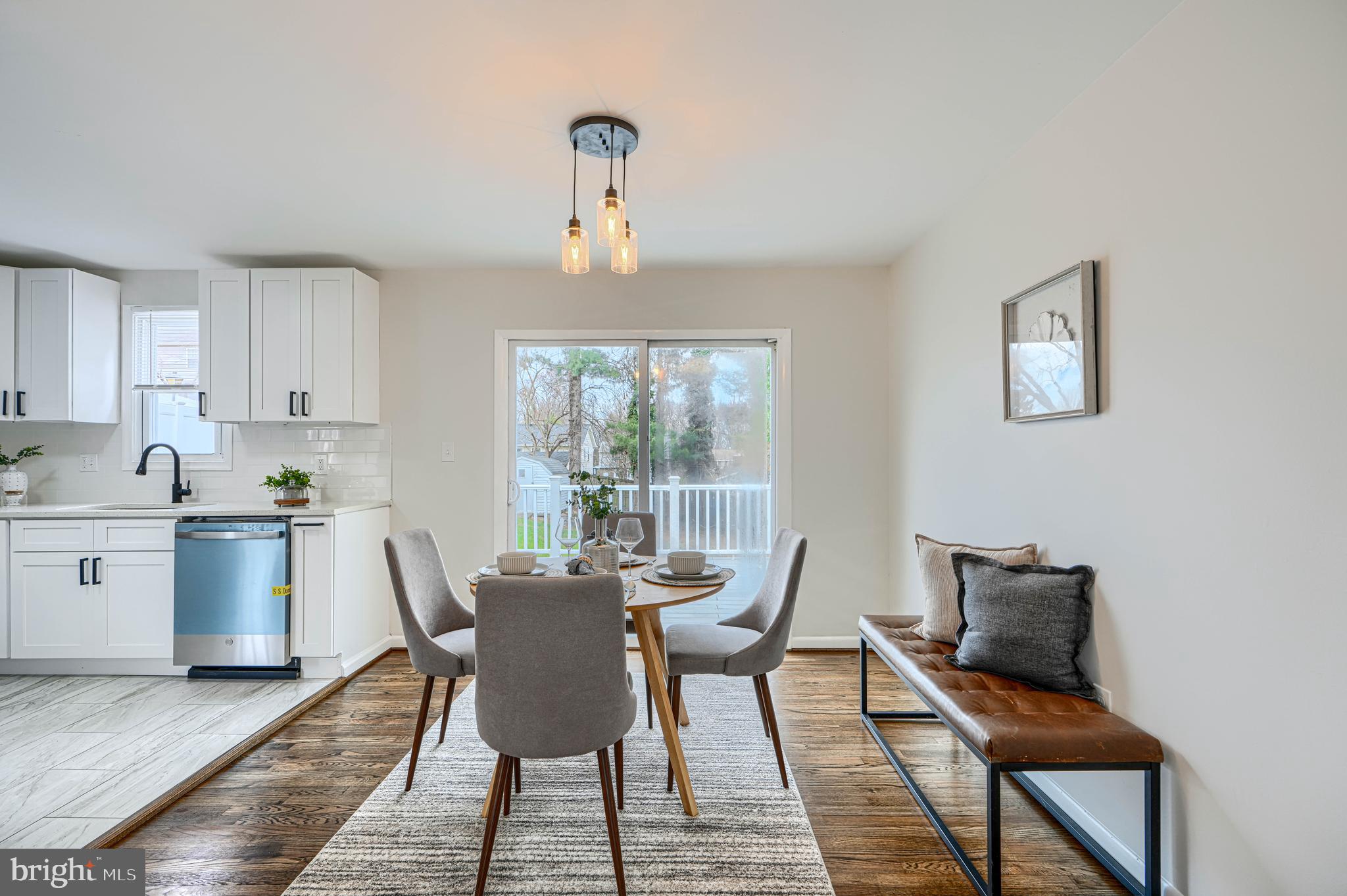 COUNTY SIDE - Residential