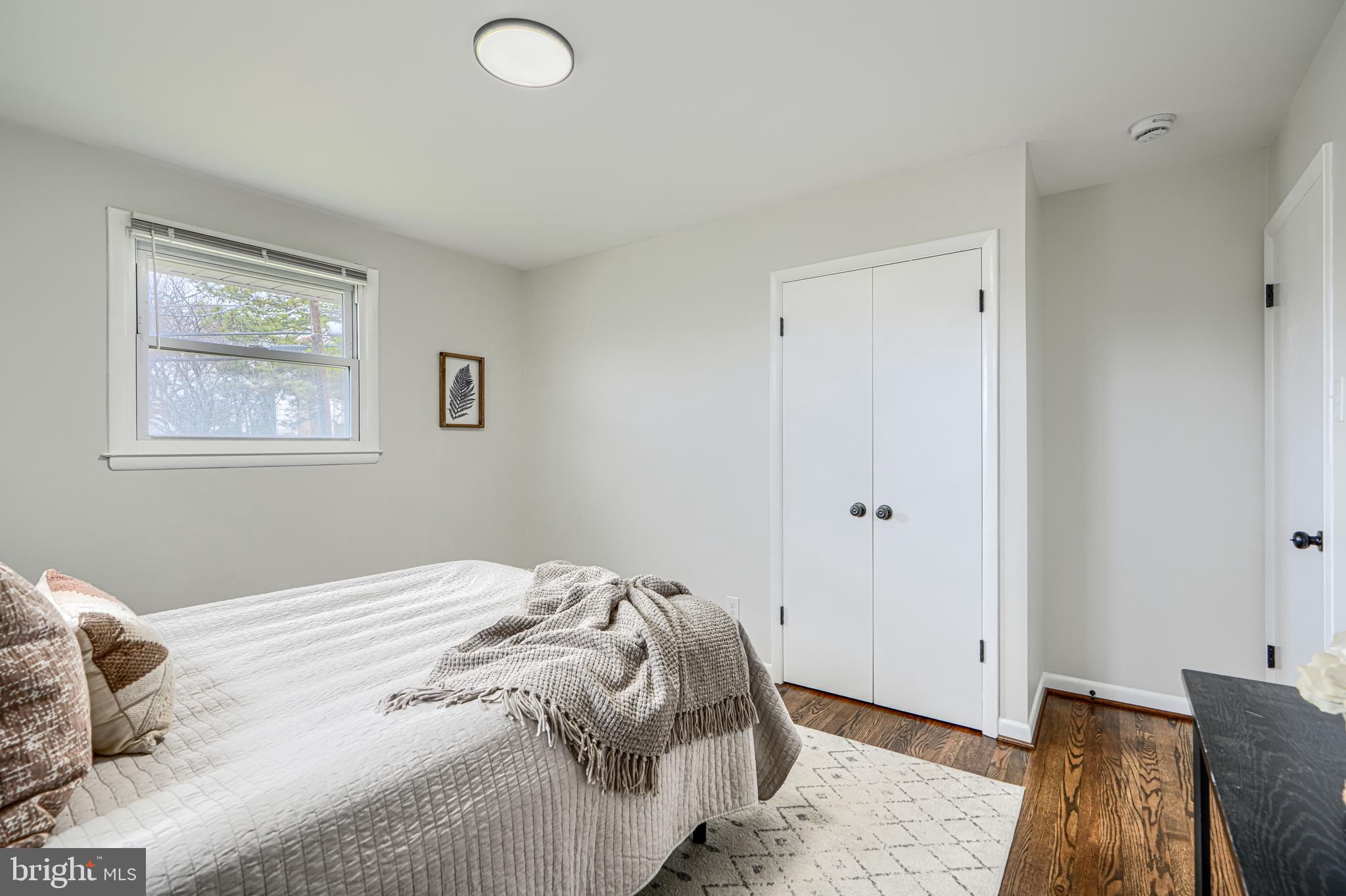 COUNTY SIDE - Residential