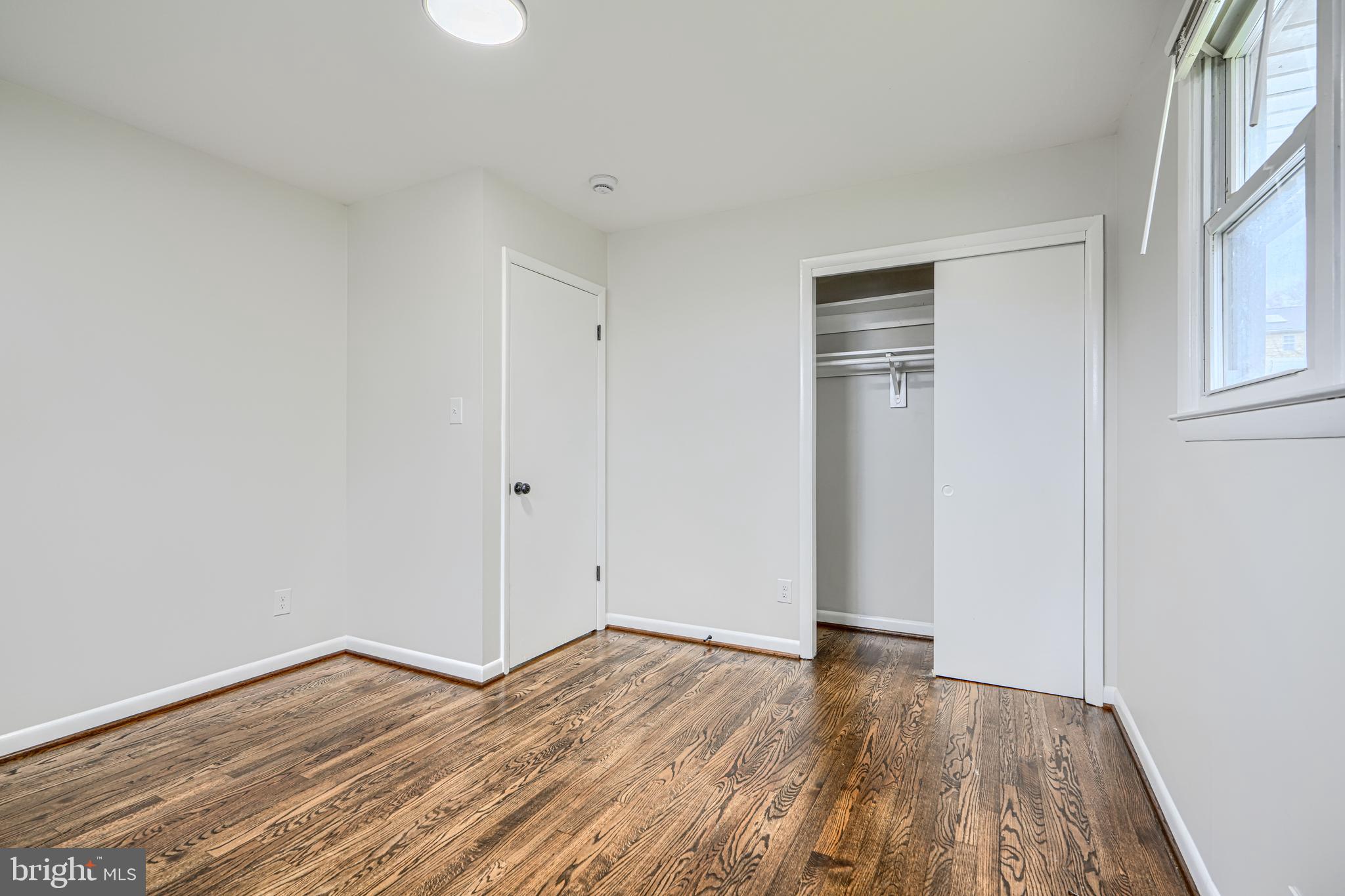 COUNTY SIDE - Residential