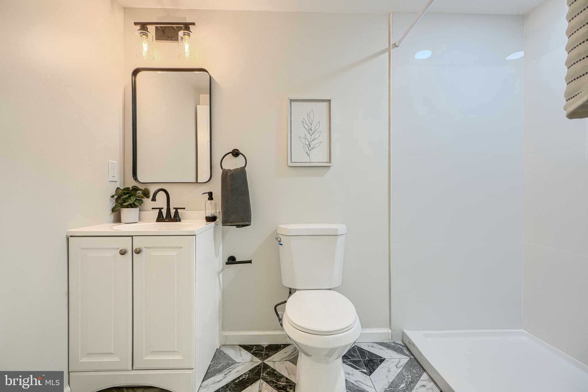 COUNTY SIDE - Residential