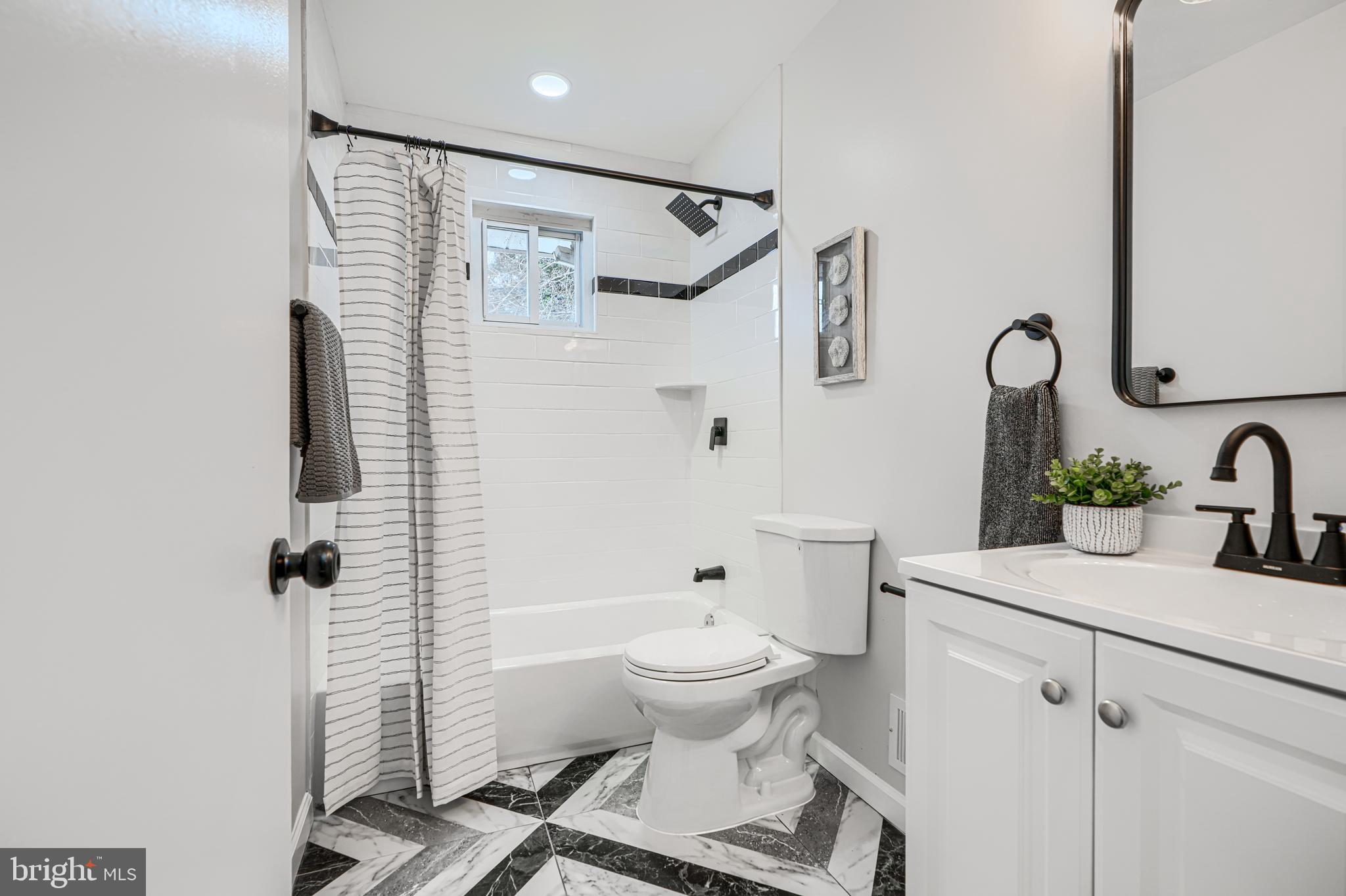 COUNTY SIDE - Residential