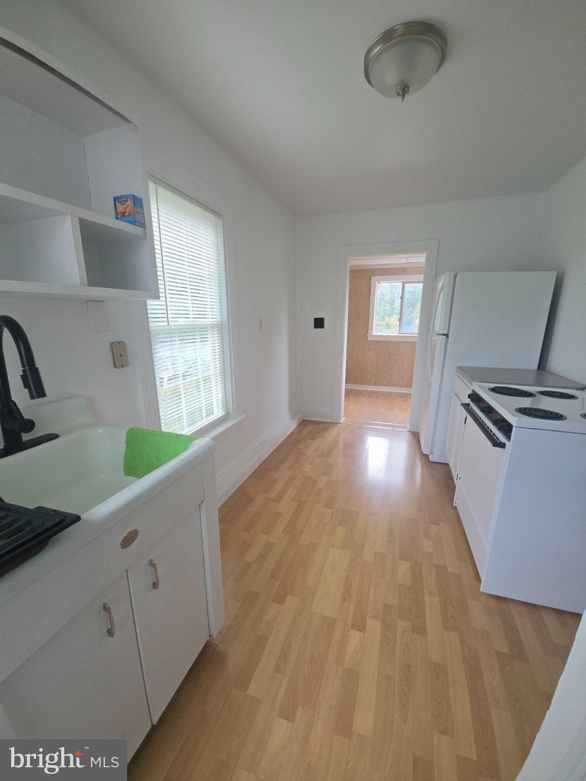3420 LINCOLN HIGHWAY B E B