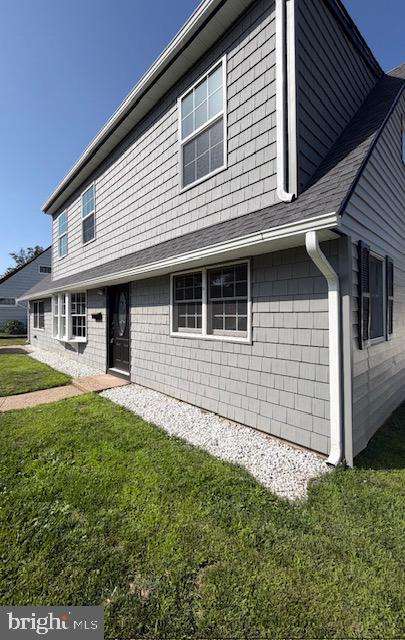 8 PARKSIDE CIRCLE