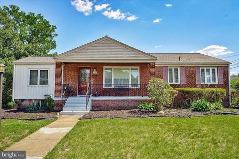 Homes For Sale - 2401 Drexel Street<br/> HYATTSVILLE, MD 20783