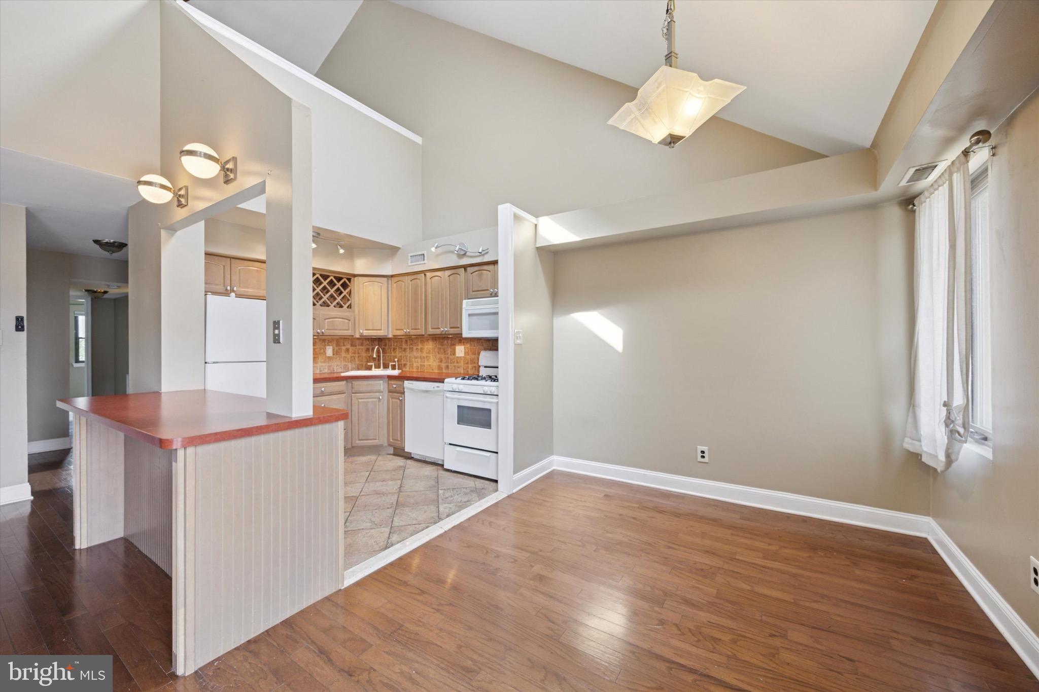 RIVERS BEND III - Residential